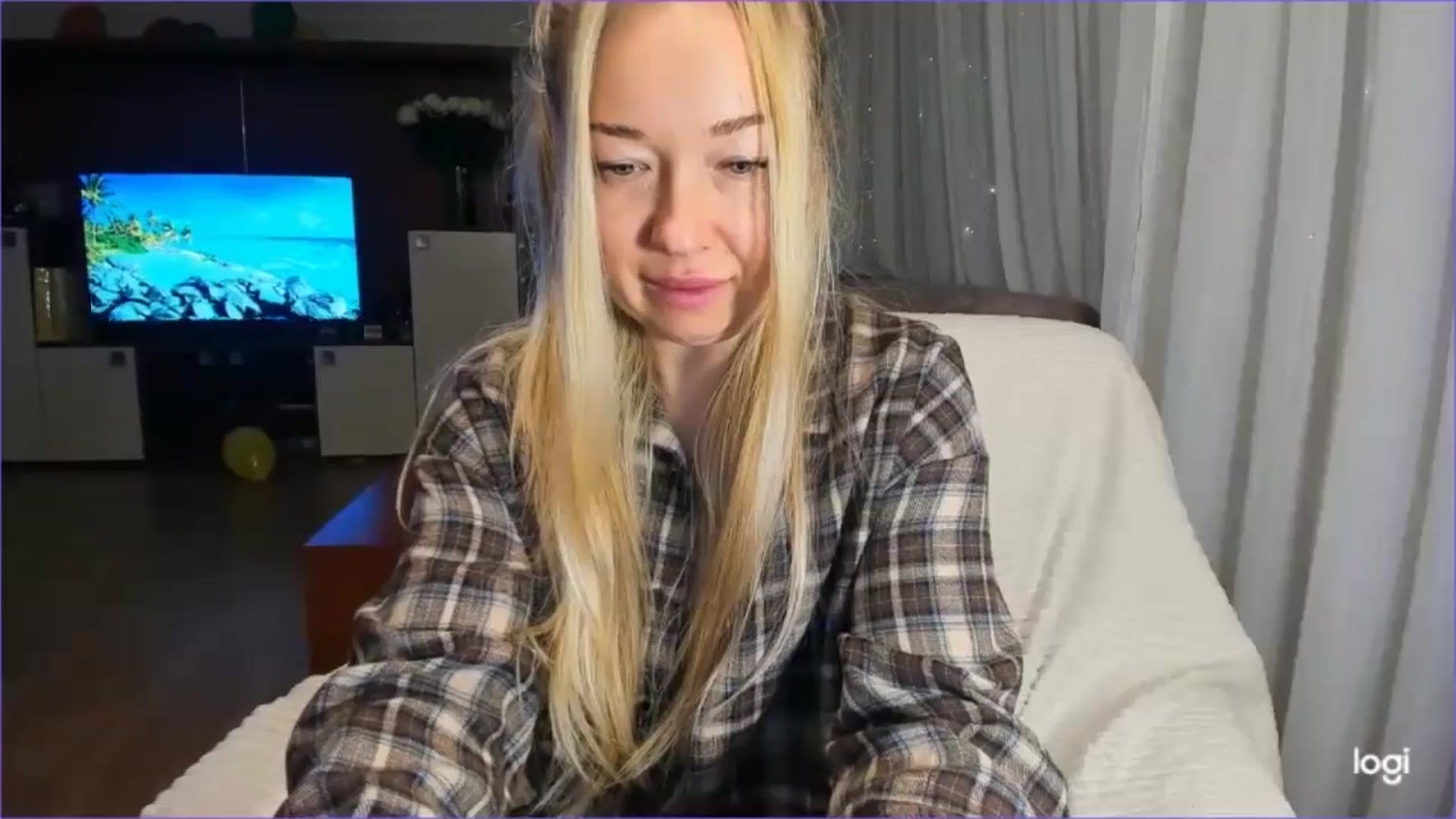 Gallery image thumbnail from FlamingoBday's myfreecams stream on, 02/14/2025, 02:30 image 12 of 20