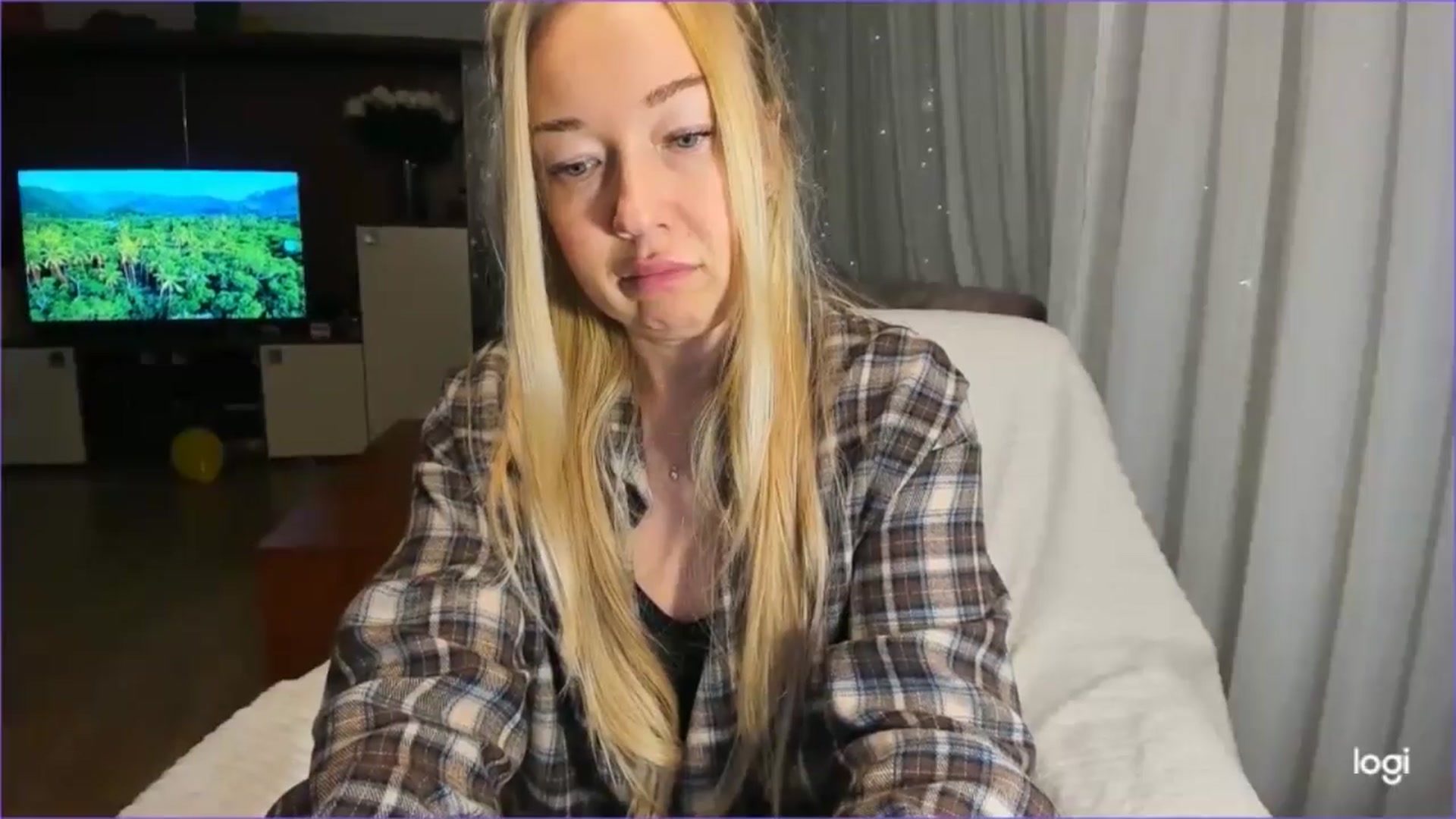 Gallery image thumbnail from FlamingoBday's myfreecams stream on, 02/14/2025, 02:30 image 2 of 20