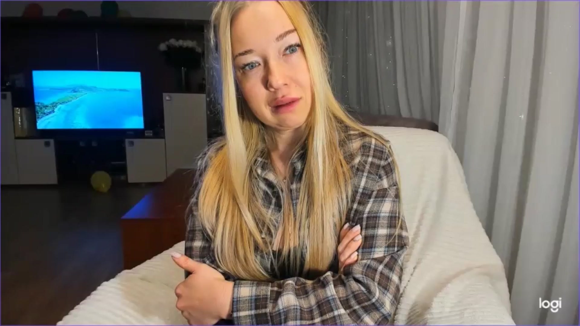 Gallery image thumbnail from FlamingoBday's myfreecams stream on, 02/14/2025, 02:46 image 5 of 20
