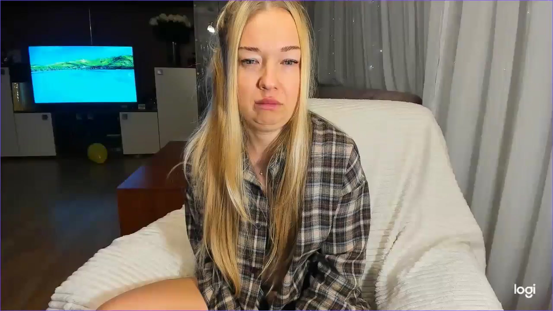 Gallery image thumbnail from FlamingoBday's myfreecams stream on, 02/14/2025, 02:46 image 13 of 20