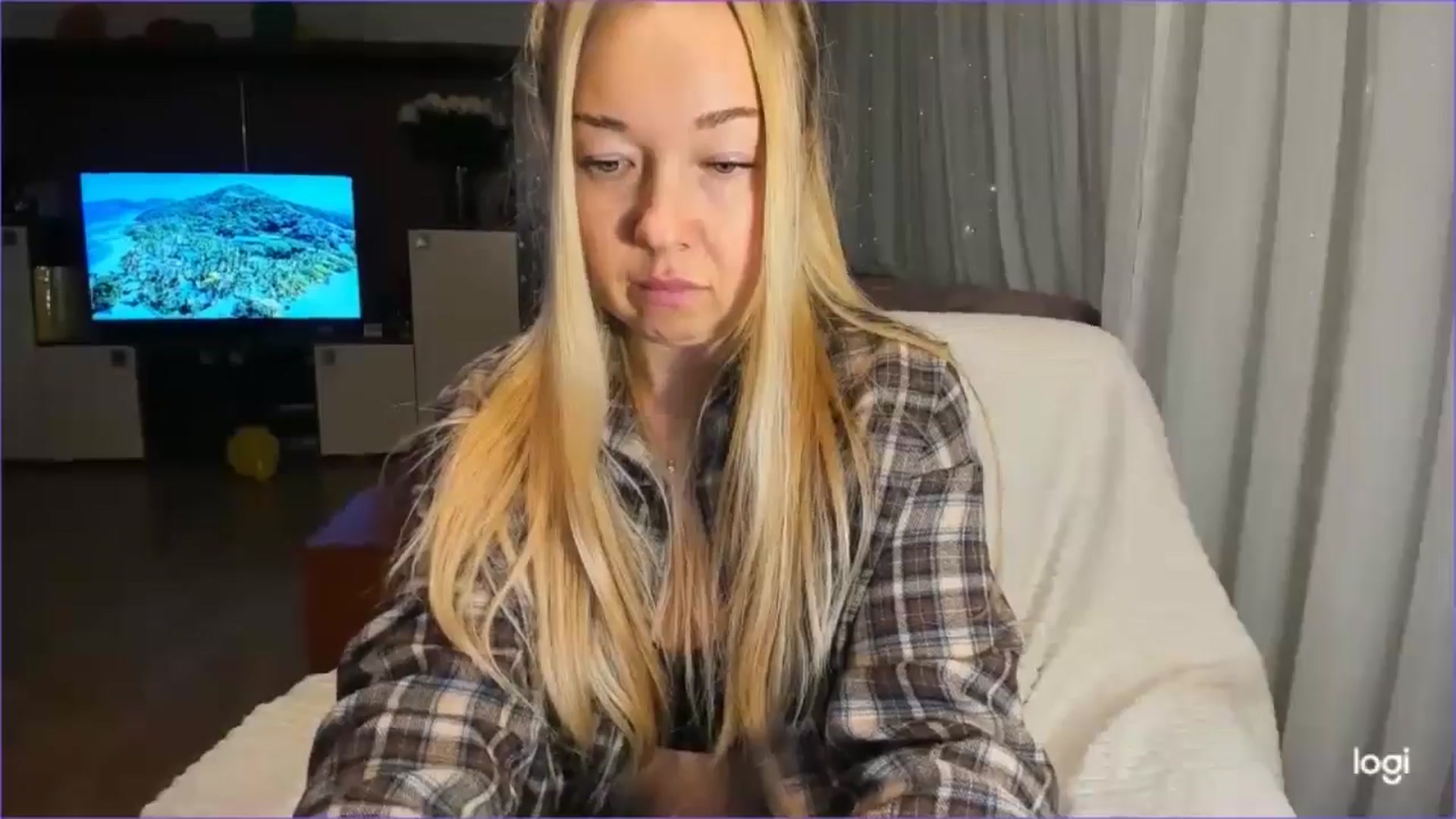 Gallery image thumbnail from FlamingoBday's myfreecams stream on, 02/14/2025, 02:46 image 4 of 20