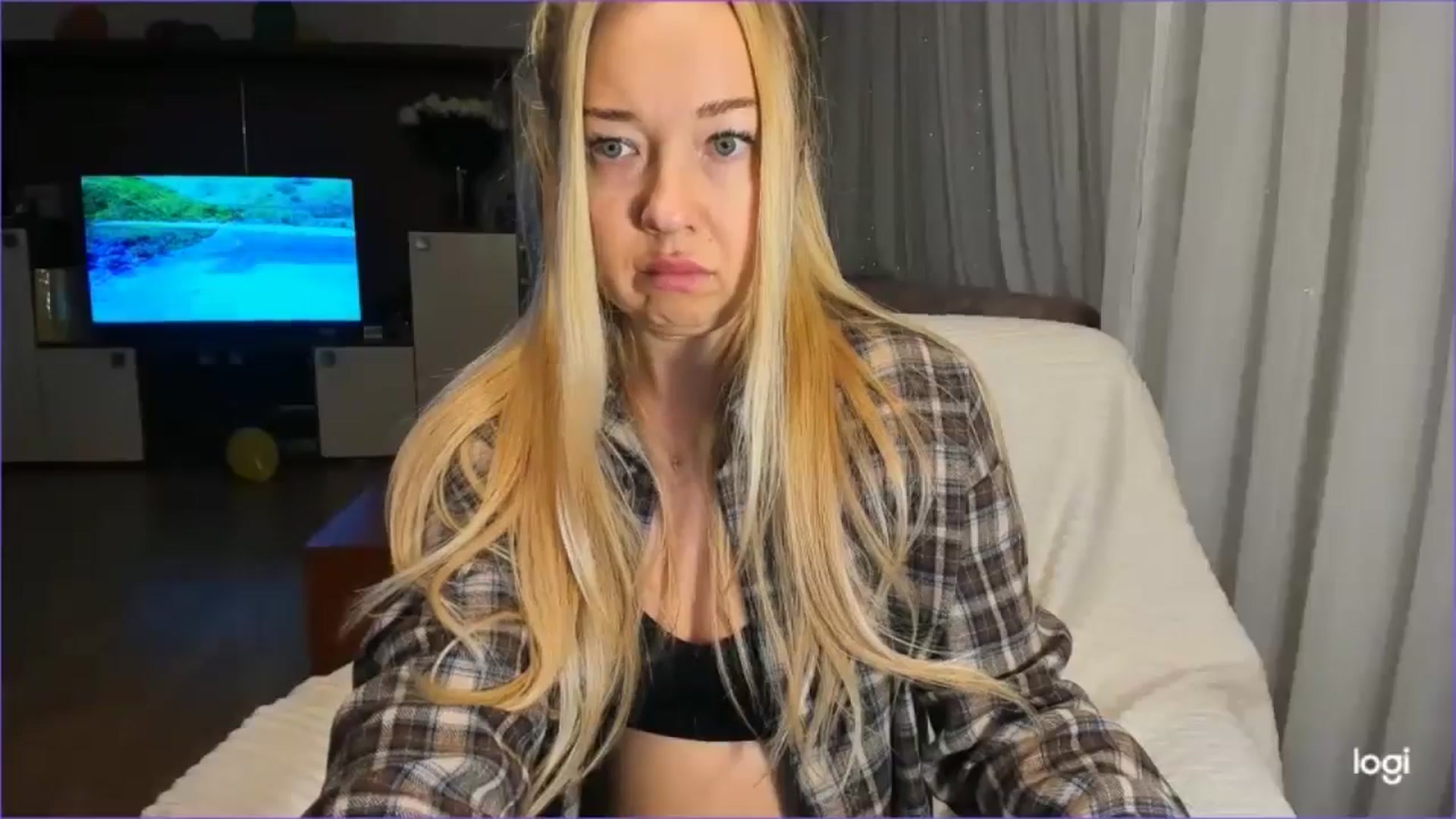 Gallery image thumbnail from FlamingoBday's myfreecams stream on, 02/14/2025, 02:46 image 2 of 20