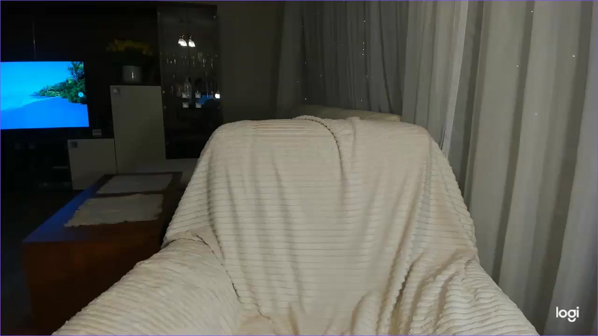 Gallery image thumbnail from FlamingoBday's myfreecams stream on, 02/18/2025, 01:29 image 6 of 20