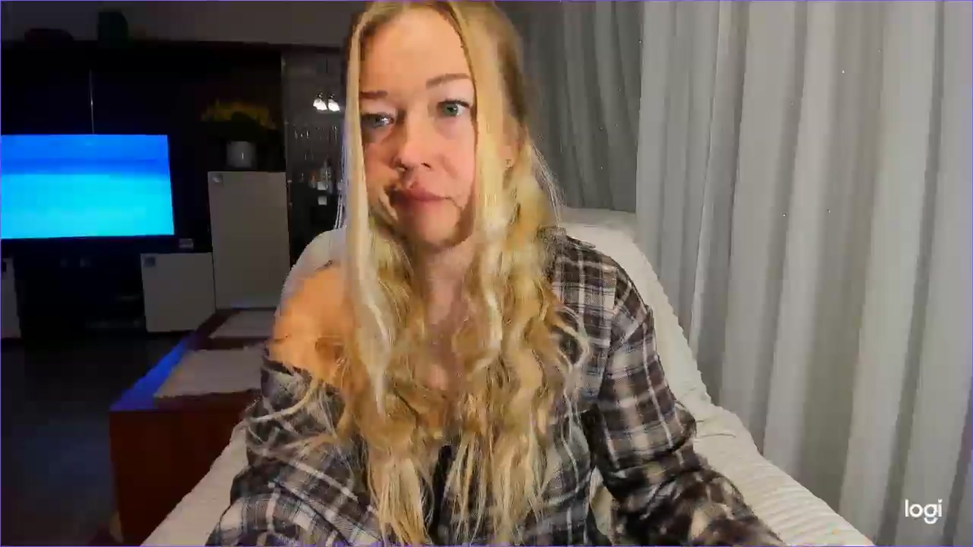 Gallery image thumbnail from FlamingoBday's myfreecams stream on, 02/18/2025, 21:49 image 19 of 20