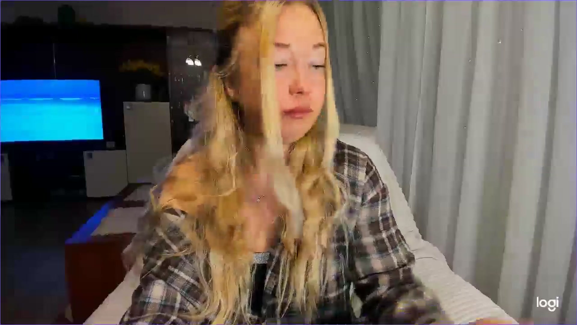 Gallery image thumbnail from FlamingoBday's myfreecams stream on, 02/18/2025, 21:49 image 9 of 20