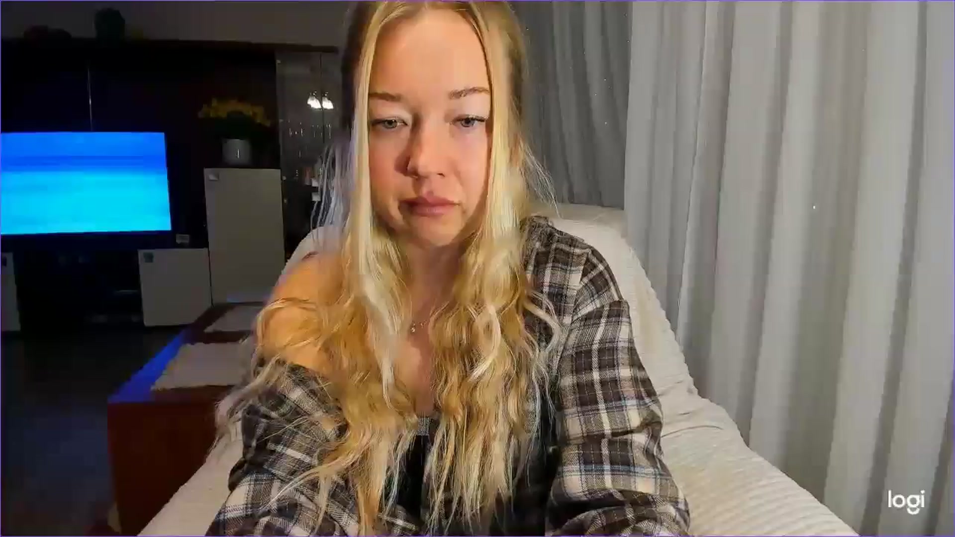 Gallery image thumbnail from FlamingoBday's myfreecams stream on, 02/18/2025, 21:49 image 12 of 20