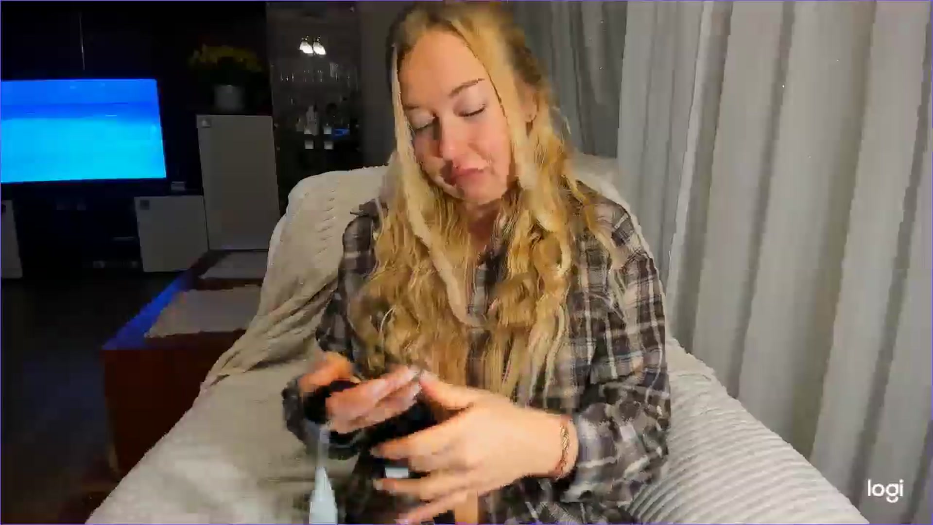 Gallery image thumbnail from FlamingoBday's myfreecams stream on, 02/19/2025, 24:58 image 11 of 20