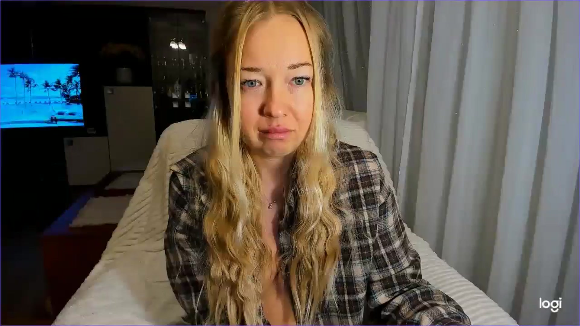 Gallery image thumbnail from FlamingoBday's myfreecams stream on, 02/19/2025, 01:35 image 20 of 20