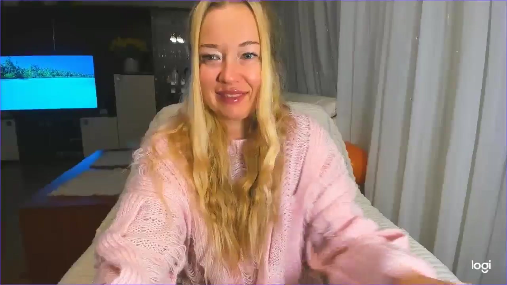 Gallery image thumbnail from FlamingoBday's myfreecams stream on, 02/20/2025, 24:04 image 7 of 20
