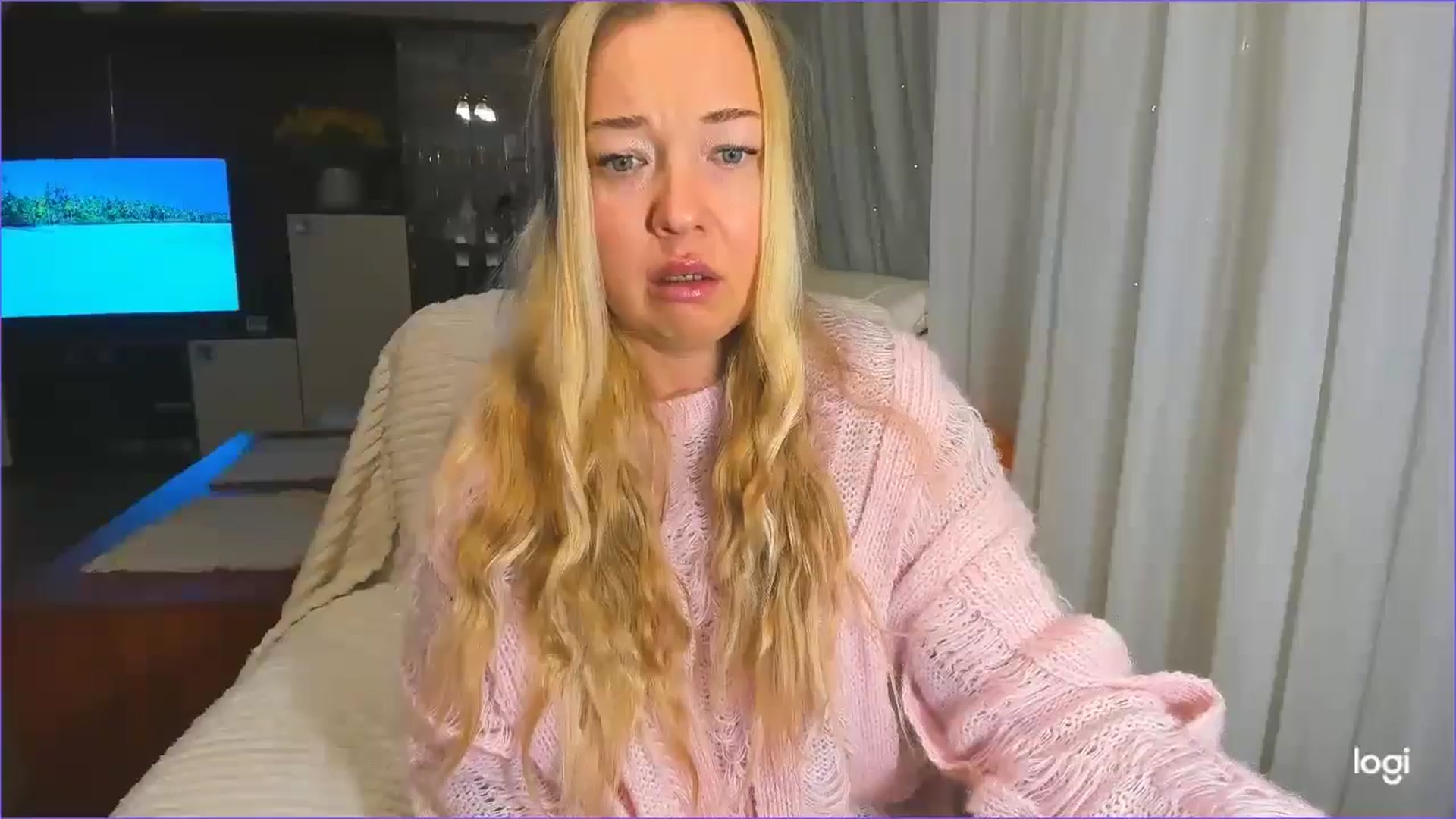 Gallery image thumbnail from FlamingoBday's myfreecams stream on, 02/20/2025, 24:04 image 19 of 20