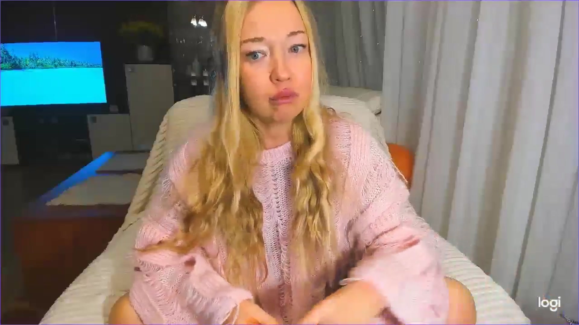 Gallery image thumbnail from FlamingoBday's myfreecams stream on, 02/20/2025, 01:38 image 8 of 20