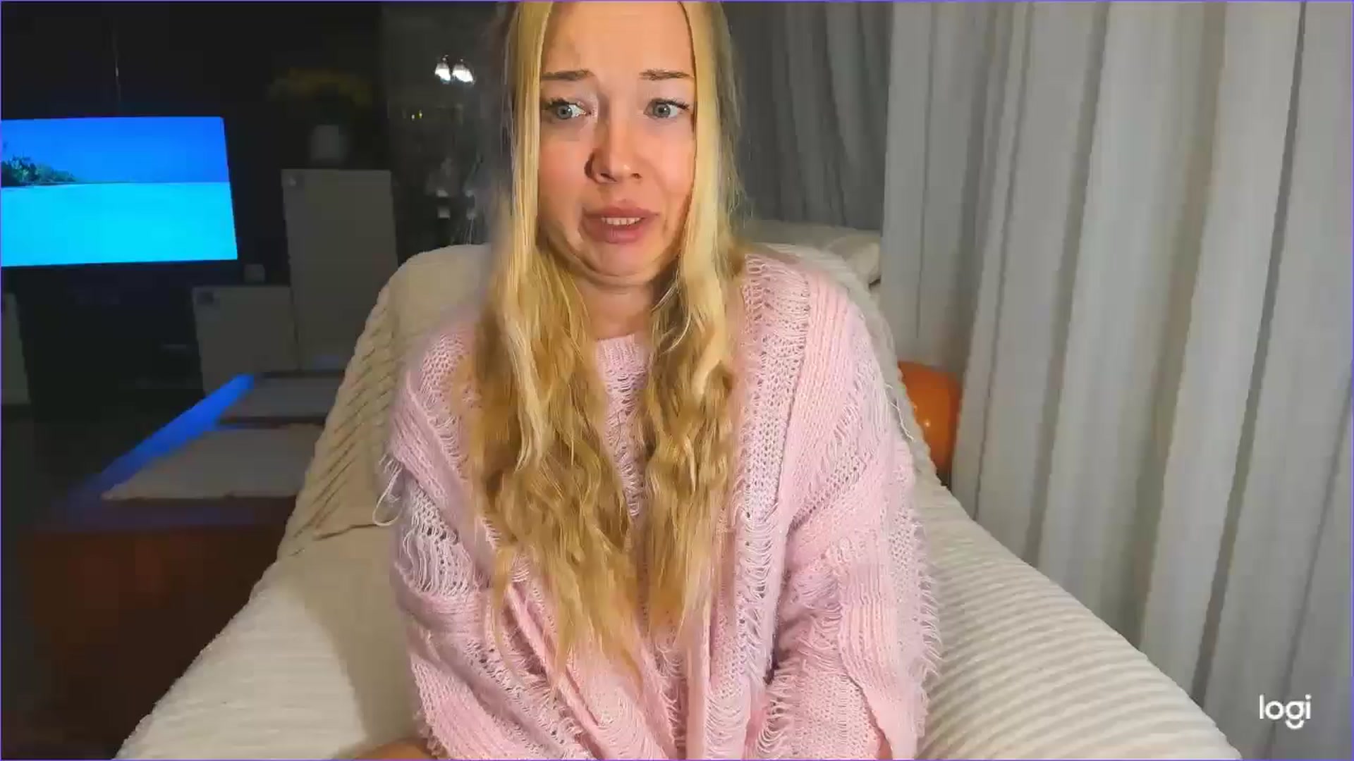 Gallery image thumbnail from FlamingoBday's myfreecams stream on, 02/20/2025, 03:25 image 1 of 20