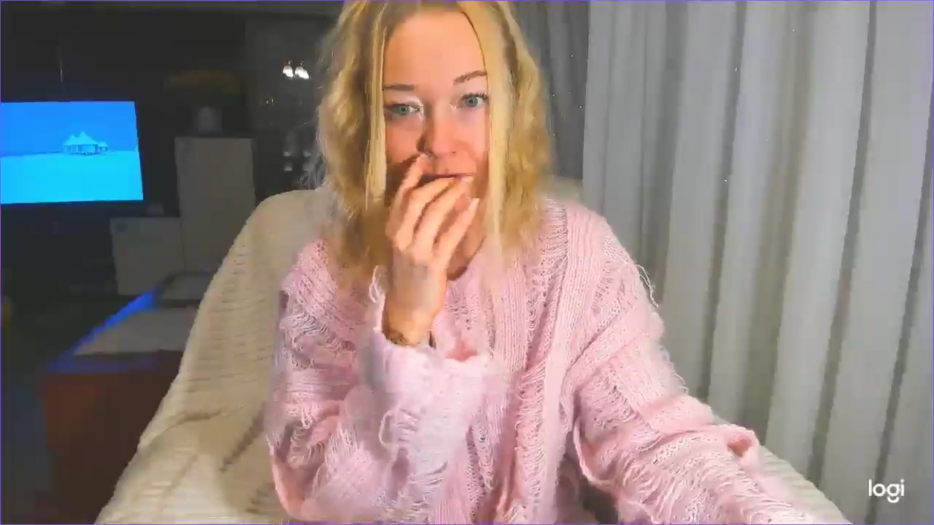 Gallery image thumbnail from FlamingoBday's myfreecams stream on, 02/20/2025, 22:42 image 11 of 20