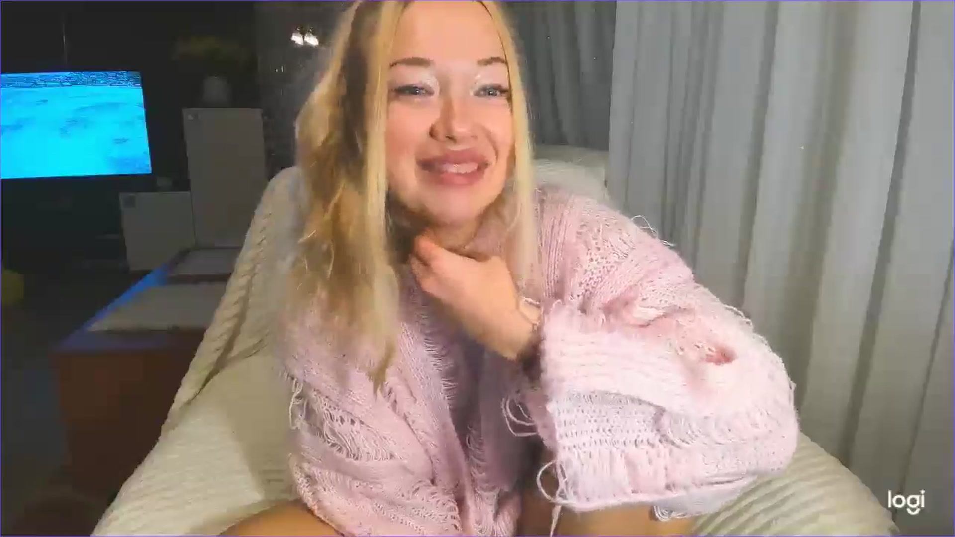 Gallery image thumbnail from FlamingoBday's myfreecams stream on, 02/21/2025, 02:03 image 2 of 20