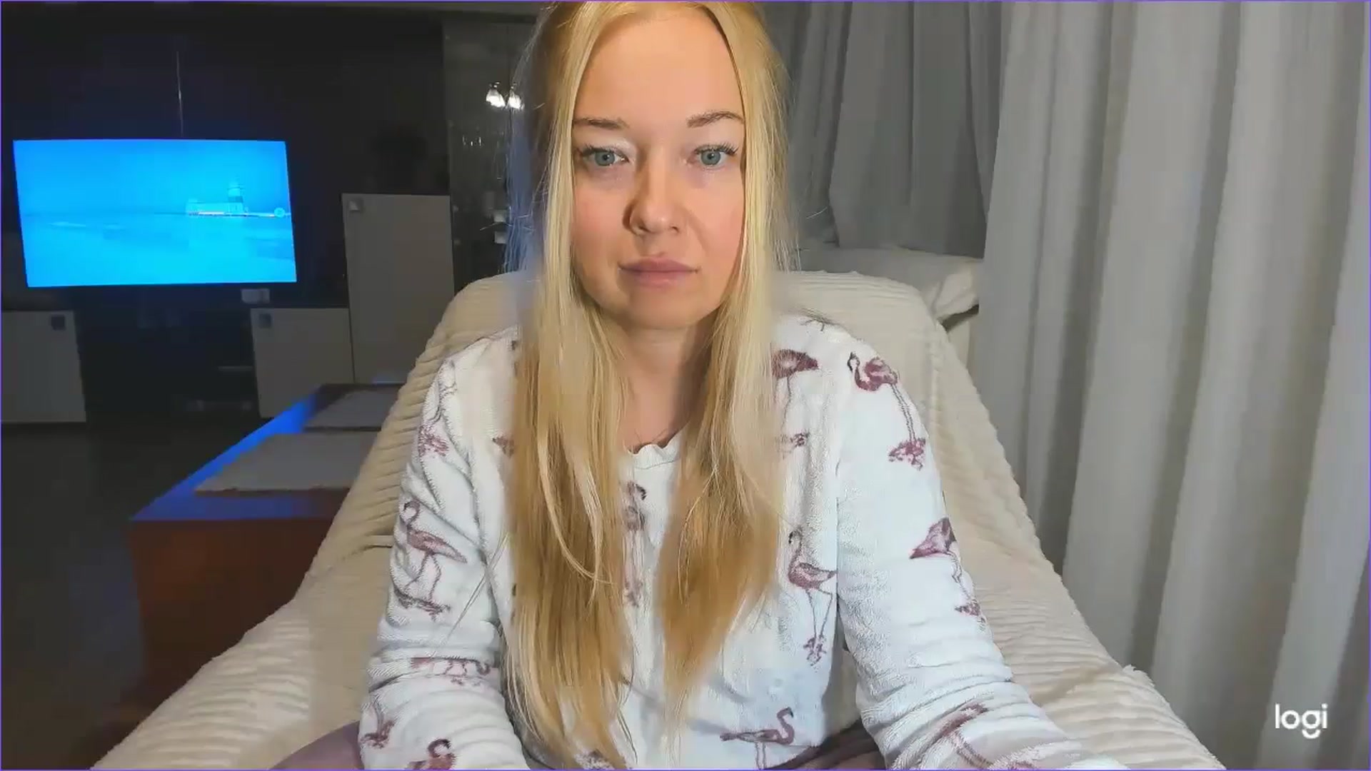 Gallery image thumbnail from FlamingoBday's myfreecams stream on, 02/25/2025, 04:48 image 17 of 20