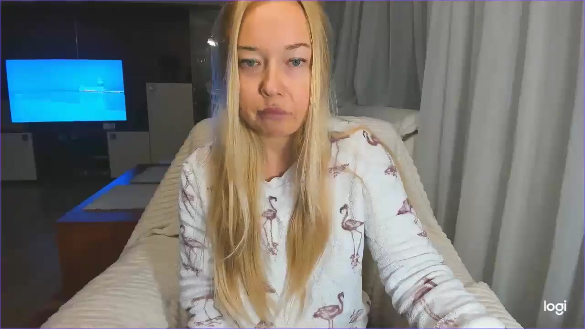 Gallery image thumbnail from FlamingoBday's myfreecams stream on, 02/25/2025, 04:48 image 13 of 20