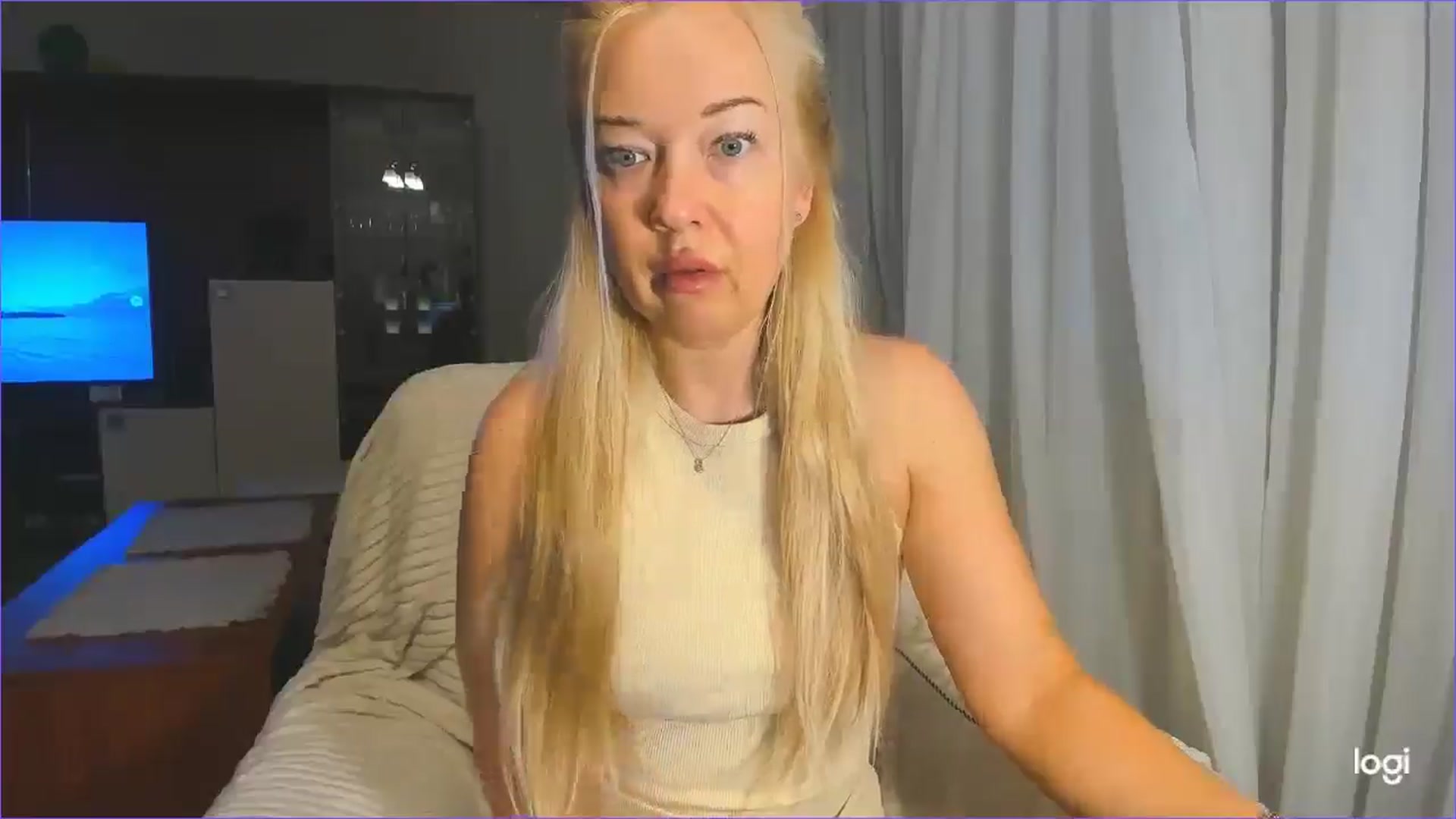 Gallery image thumbnail from FlamingoBday's myfreecams stream on, 02/25/2025, 22:17 image 19 of 20