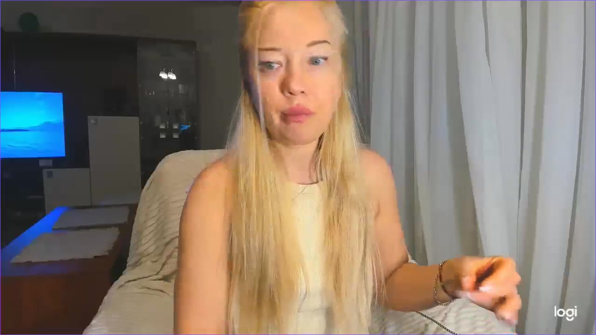 Gallery image thumbnail from FlamingoBday's myfreecams stream on, 02/25/2025, 22:17 image 13 of 20