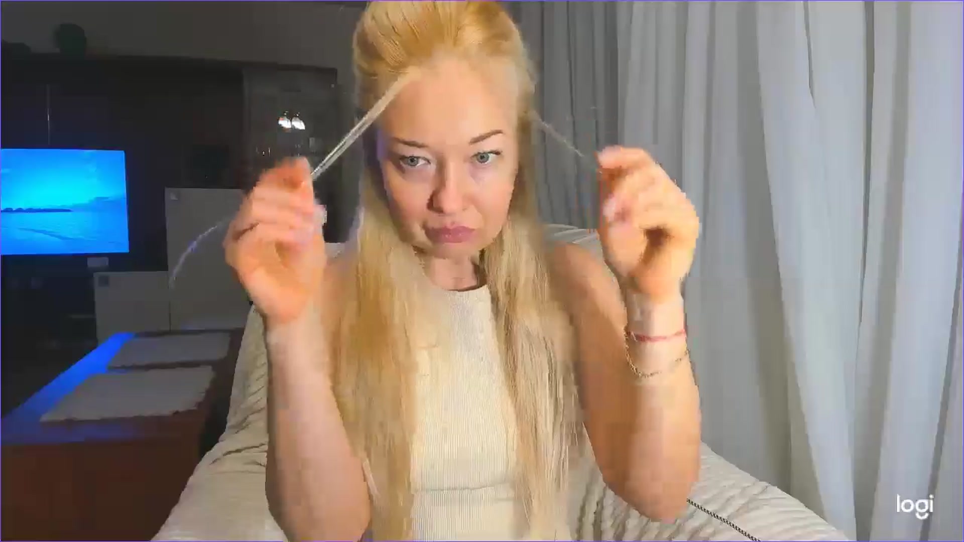 Gallery image thumbnail from FlamingoBday's myfreecams stream on, 02/25/2025, 22:17 image 3 of 20