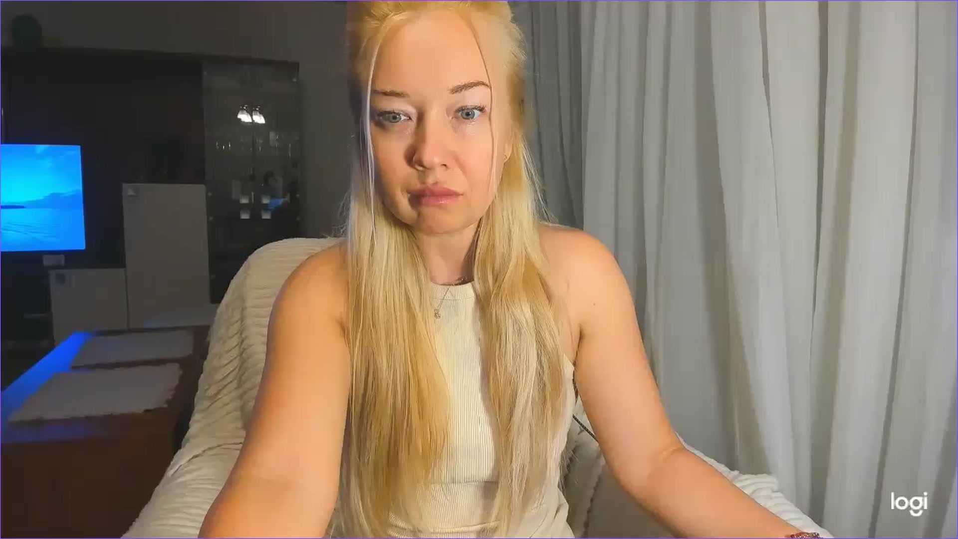 Gallery image thumbnail from FlamingoBday's myfreecams stream on, 02/26/2025, 24:01 image 9 of 20