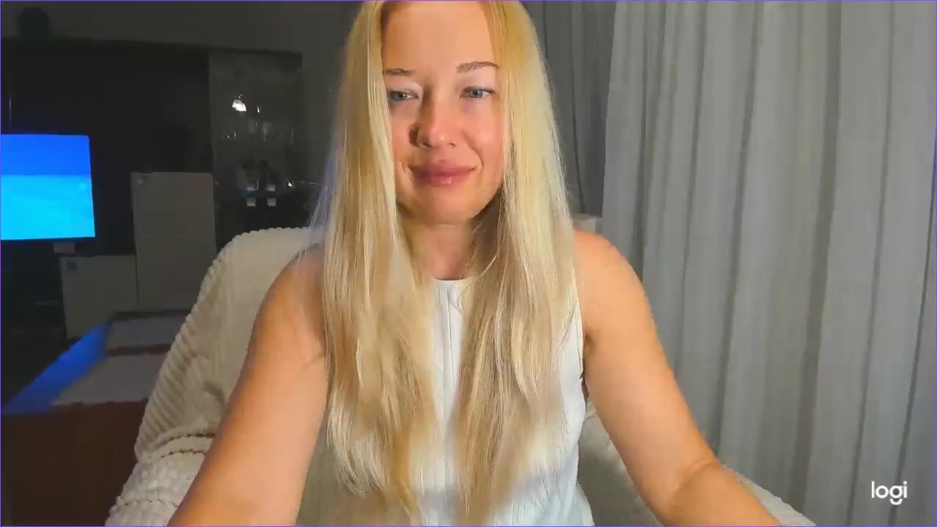 Gallery image thumbnail from FlamingoBday's myfreecams stream on, 02/26/2025, 23:39 image 17 of 20
