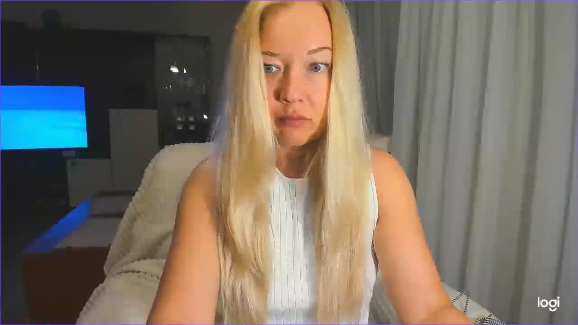 Gallery image thumbnail from FlamingoBday's myfreecams stream on, 02/26/2025, 23:39 image 5 of 20