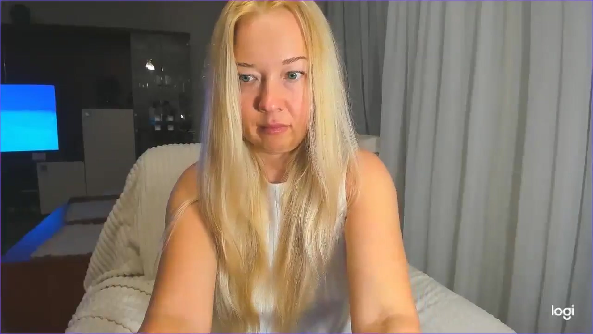 Gallery image thumbnail from FlamingoBday's myfreecams stream on, 02/26/2025, 23:39 image 18 of 20