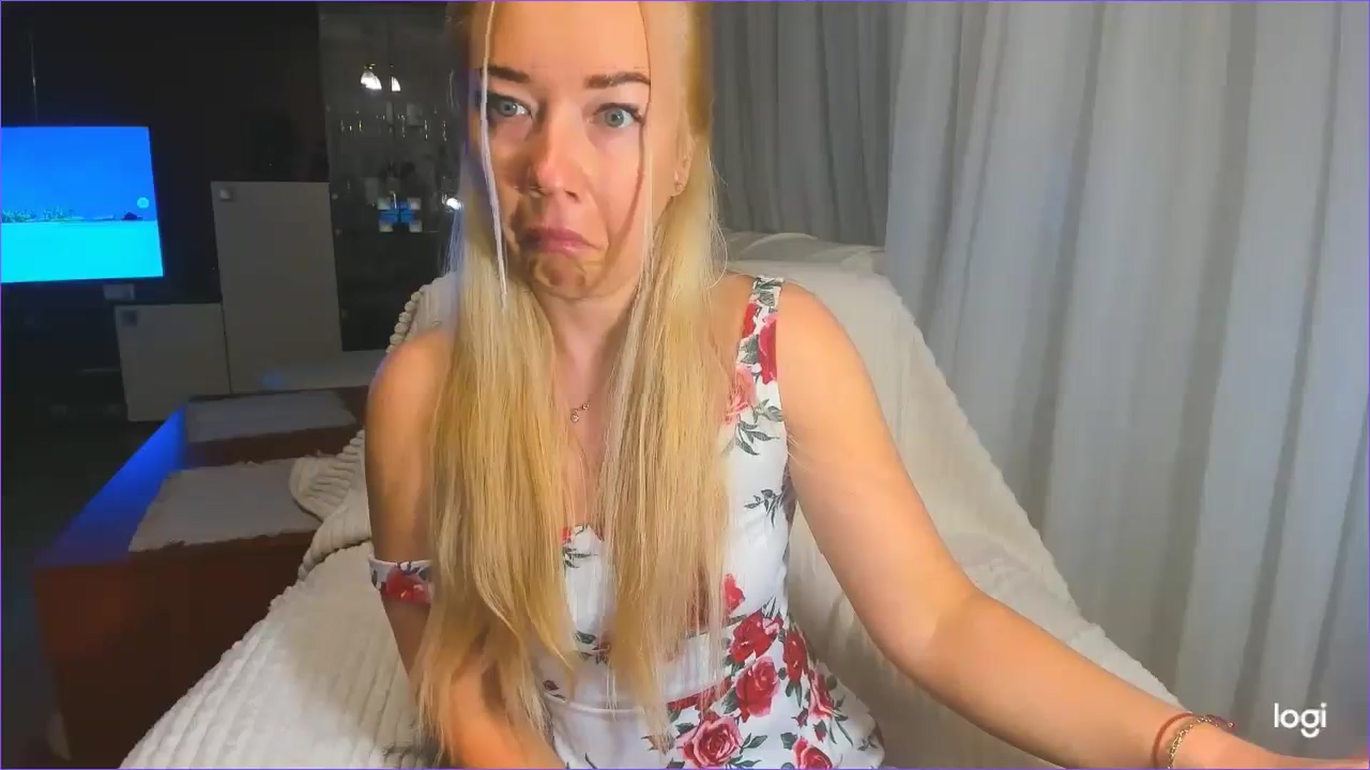 Gallery image thumbnail from FlamingoBday's myfreecams stream on, 02/28/2025, 24:03 image 8 of 20