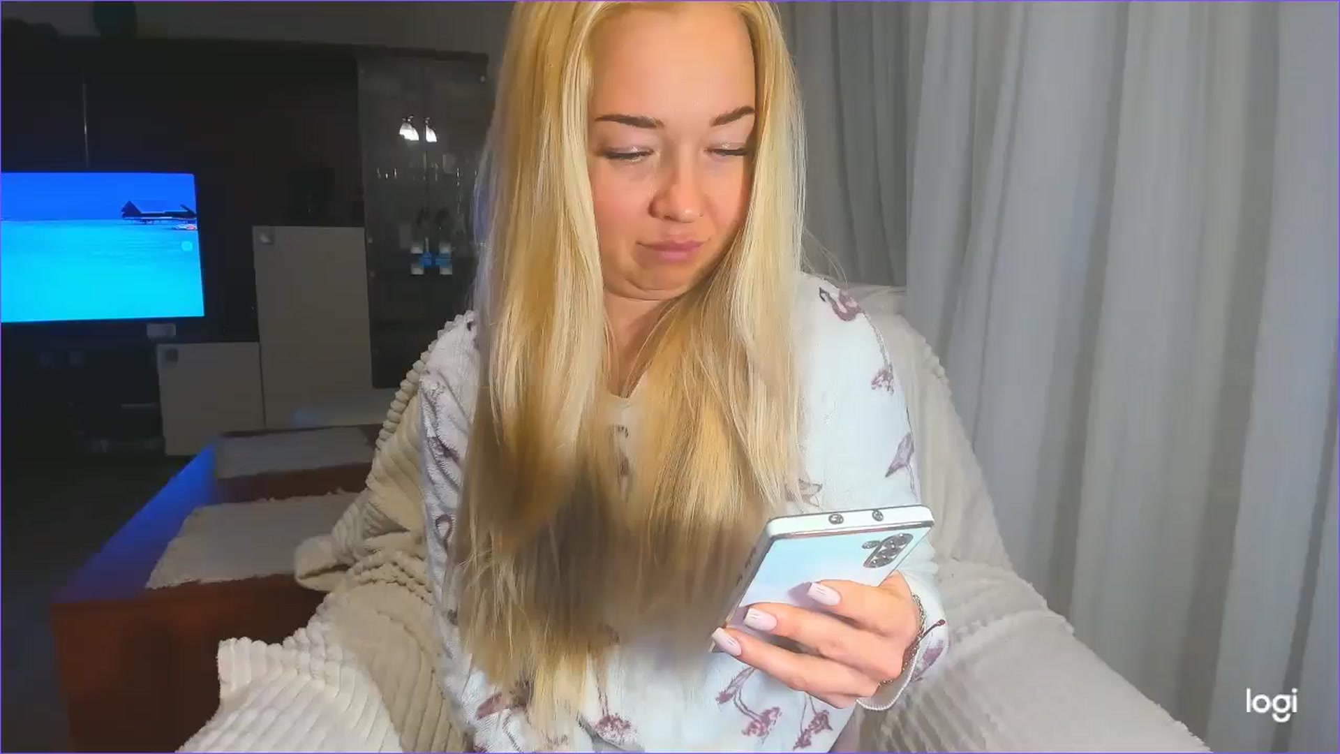 Gallery image thumbnail from FlamingoBday's myfreecams stream on, 02/28/2025, 02:45 image 19 of 20