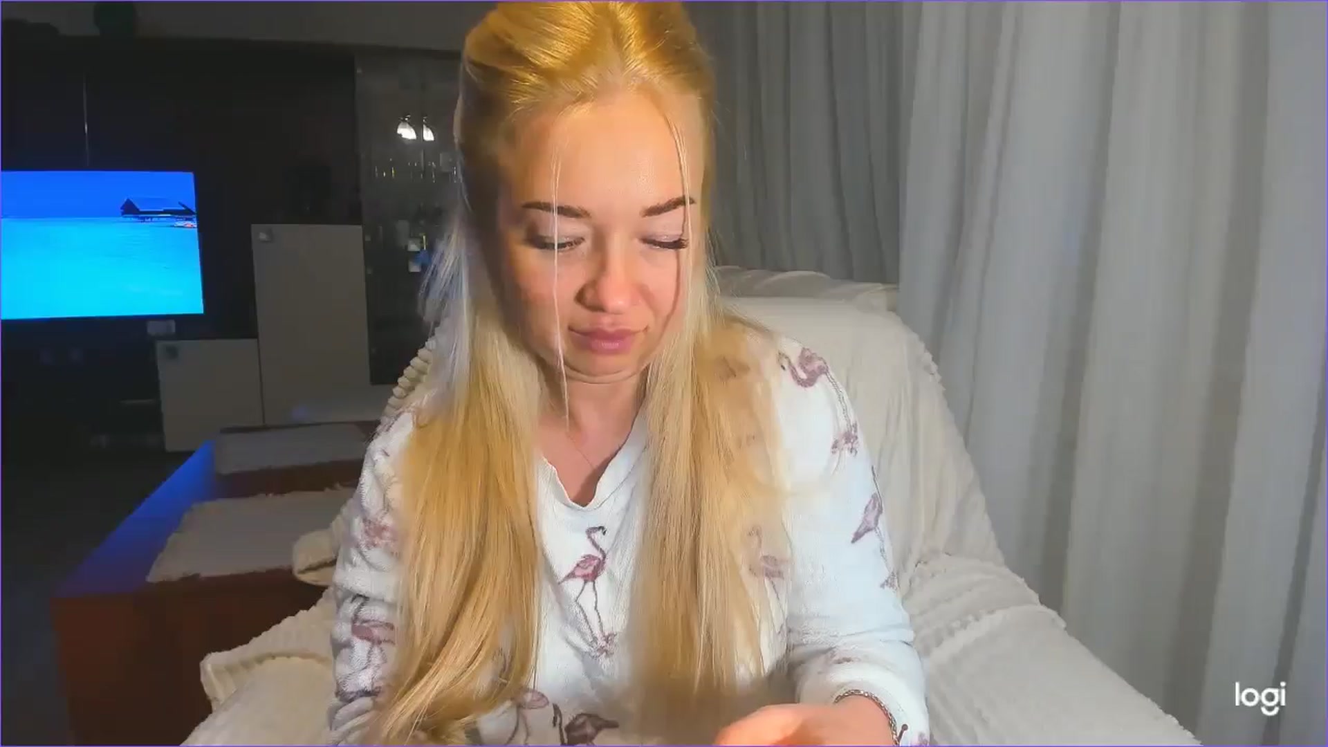Gallery image thumbnail from FlamingoBday's myfreecams stream on, 02/28/2025, 02:45 image 9 of 20