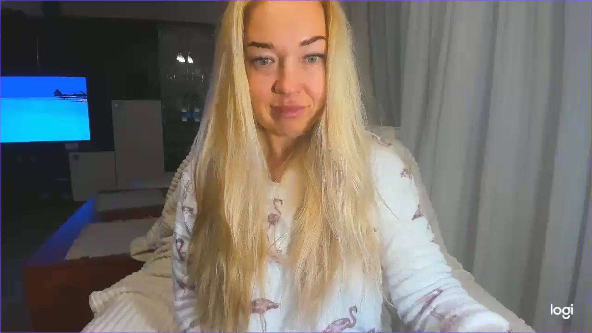 Gallery image thumbnail from FlamingoBday's myfreecams stream on, 02/28/2025, 02:45 image 15 of 20