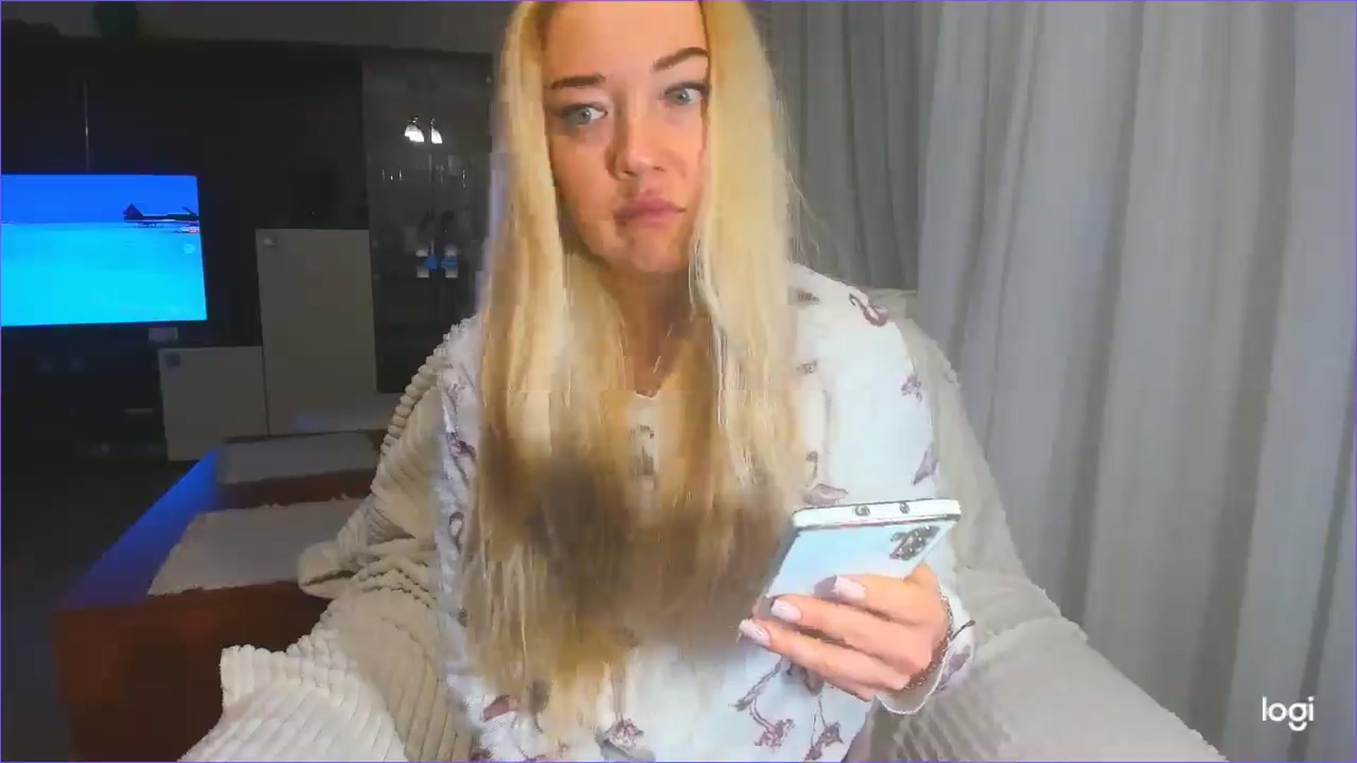 Gallery image thumbnail from FlamingoBday's myfreecams stream on, 02/28/2025, 02:45 image 20 of 20
