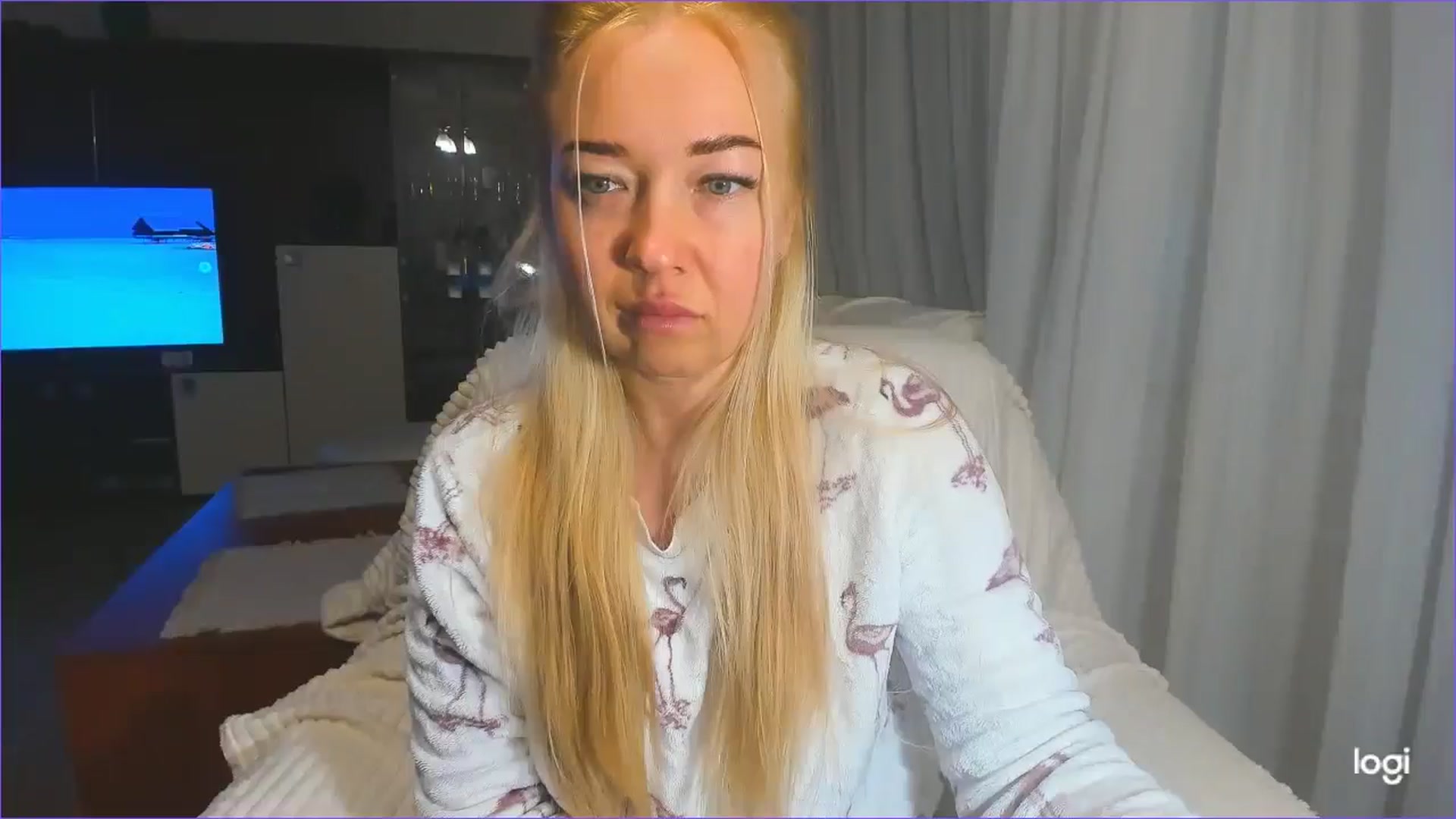 Gallery image thumbnail from FlamingoBday's myfreecams stream on, 02/28/2025, 02:45 image 5 of 20