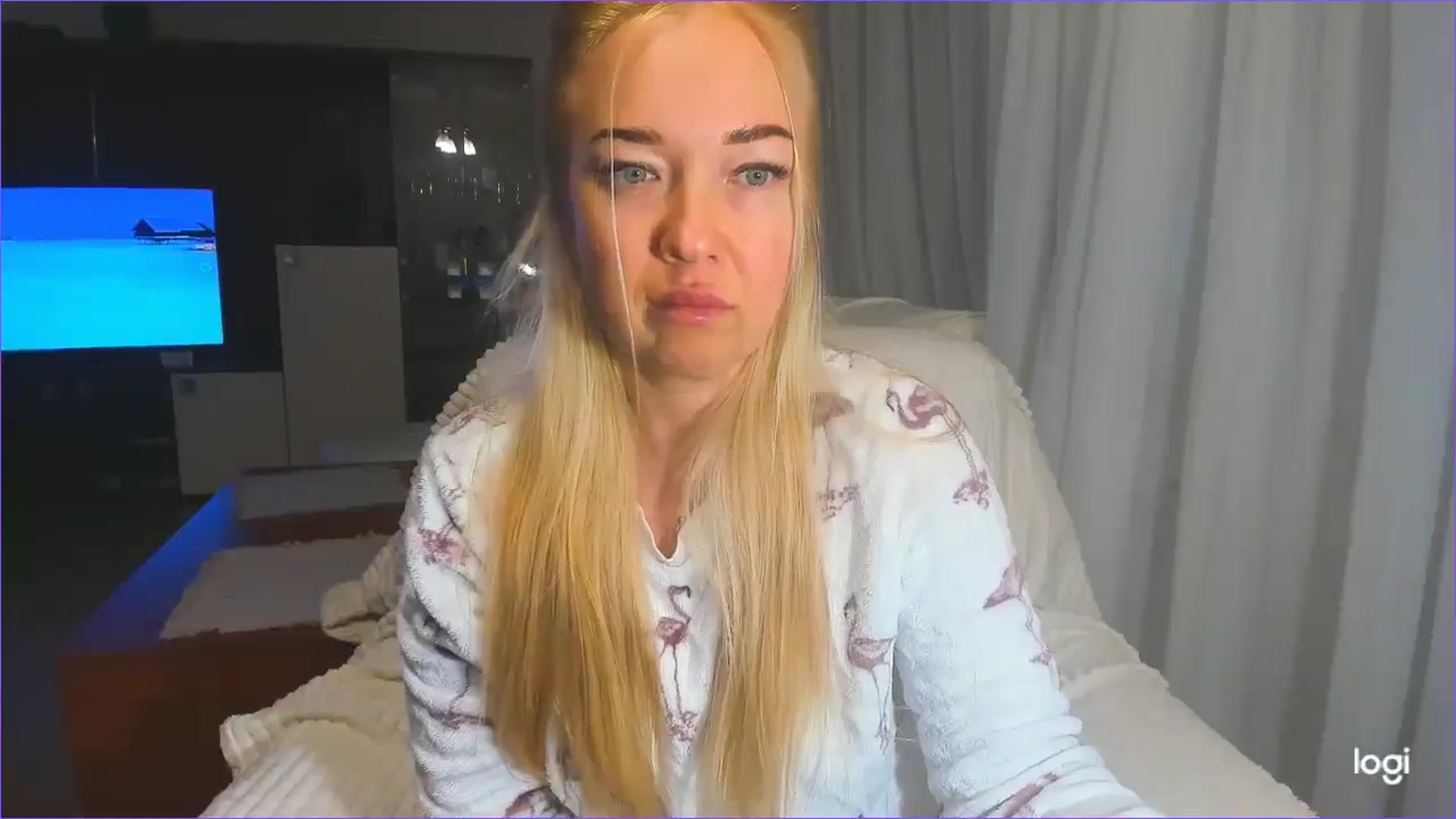 Gallery image thumbnail from FlamingoBday's myfreecams stream on, 02/28/2025, 02:45 image 2 of 20