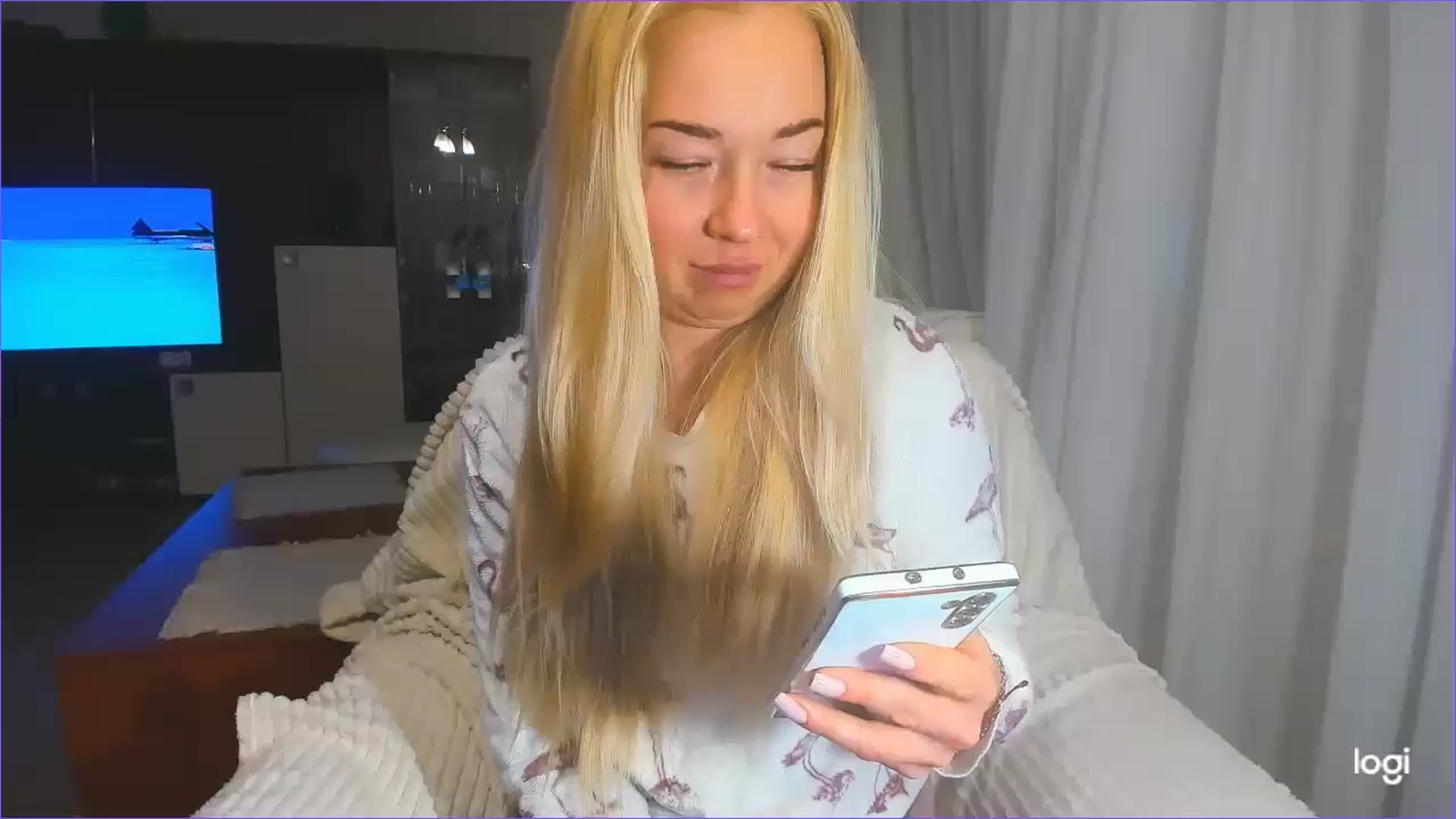 Gallery image thumbnail from FlamingoBday's myfreecams stream on, 02/28/2025, 02:45 image 18 of 20