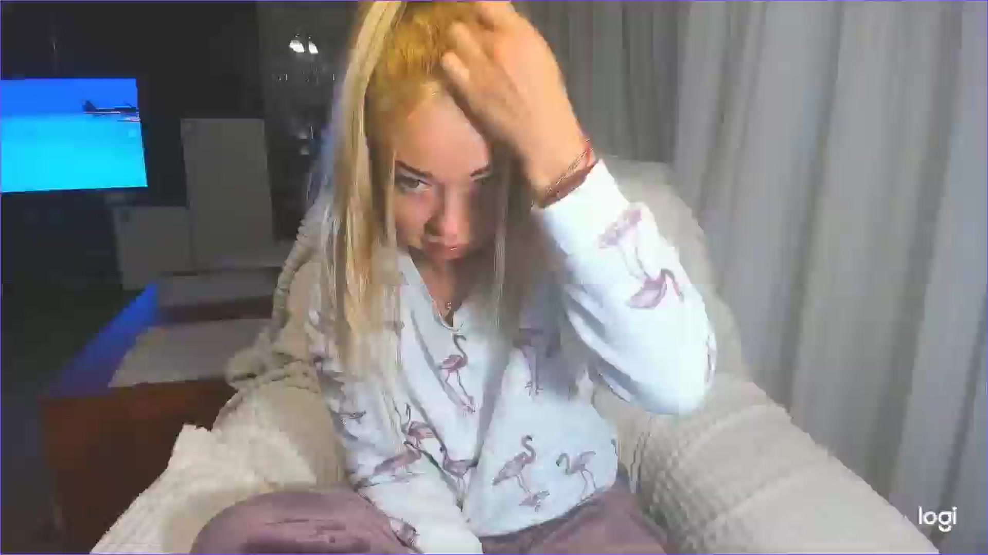Gallery image thumbnail from FlamingoBday's myfreecams stream on, 02/28/2025, 03:46 image 16 of 20