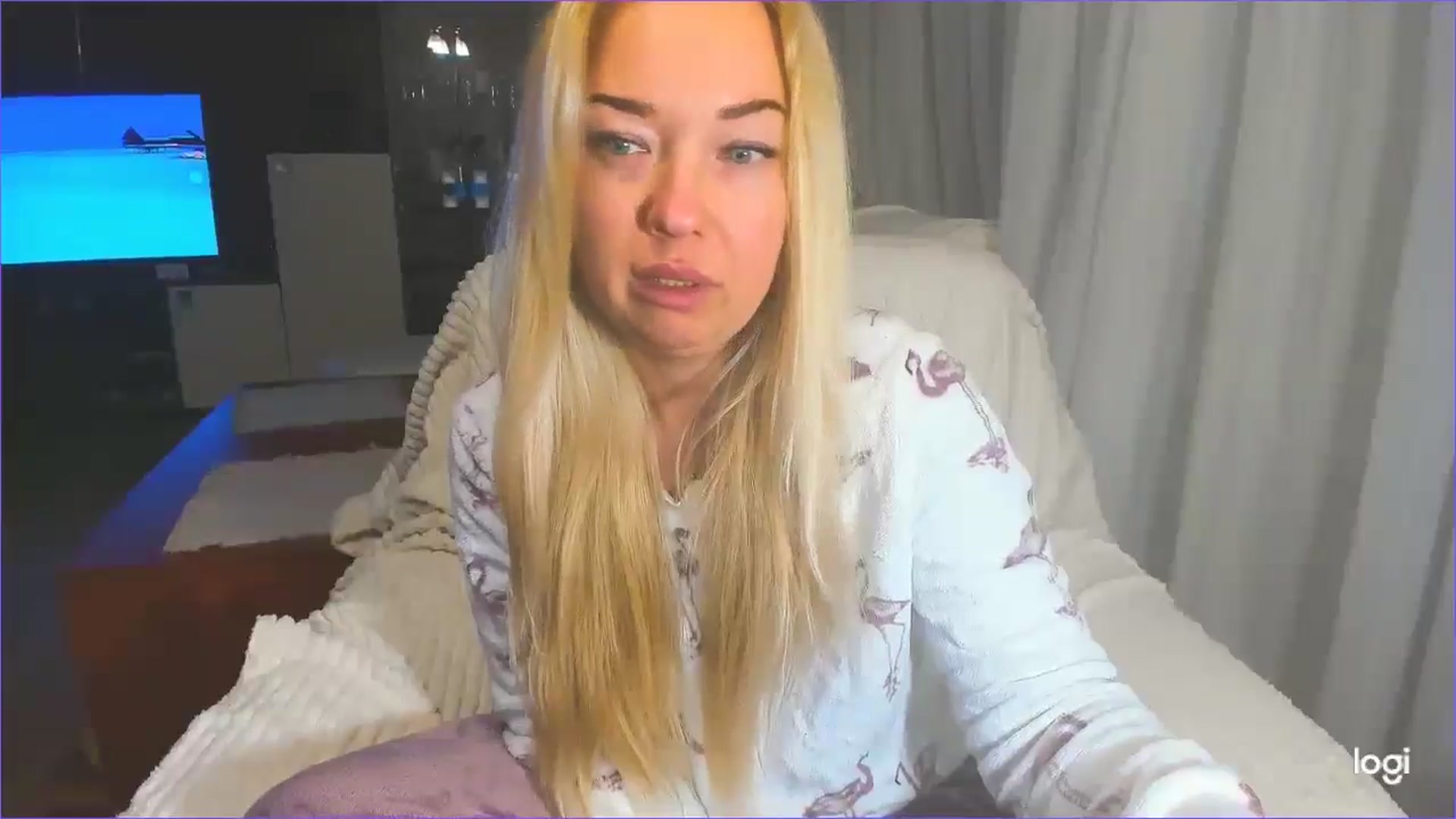 Gallery image thumbnail from FlamingoBday's myfreecams stream on, 02/28/2025, 03:46 image 4 of 20