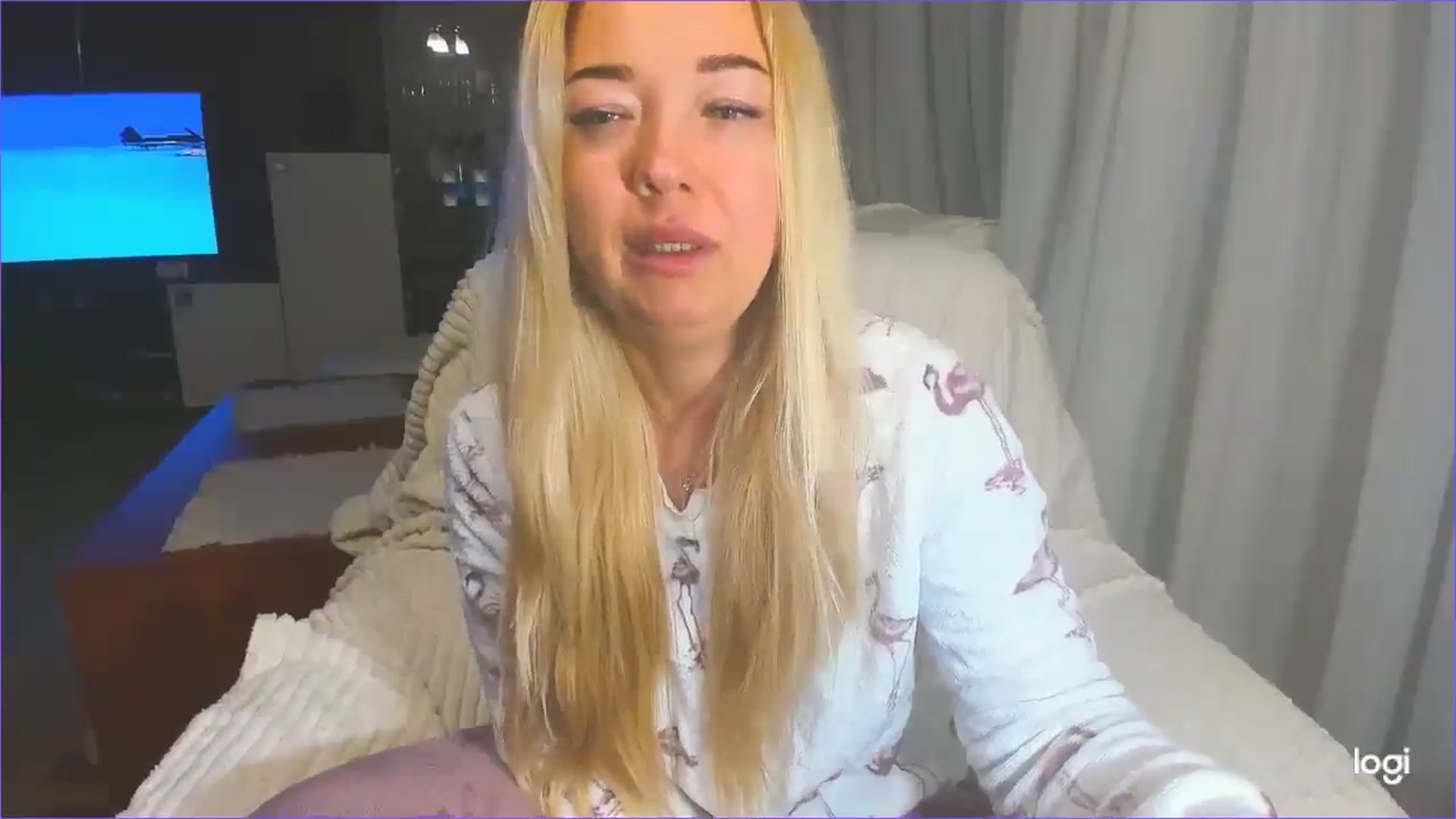 Gallery image thumbnail from FlamingoBday's myfreecams stream on, 02/28/2025, 03:46 image 5 of 20