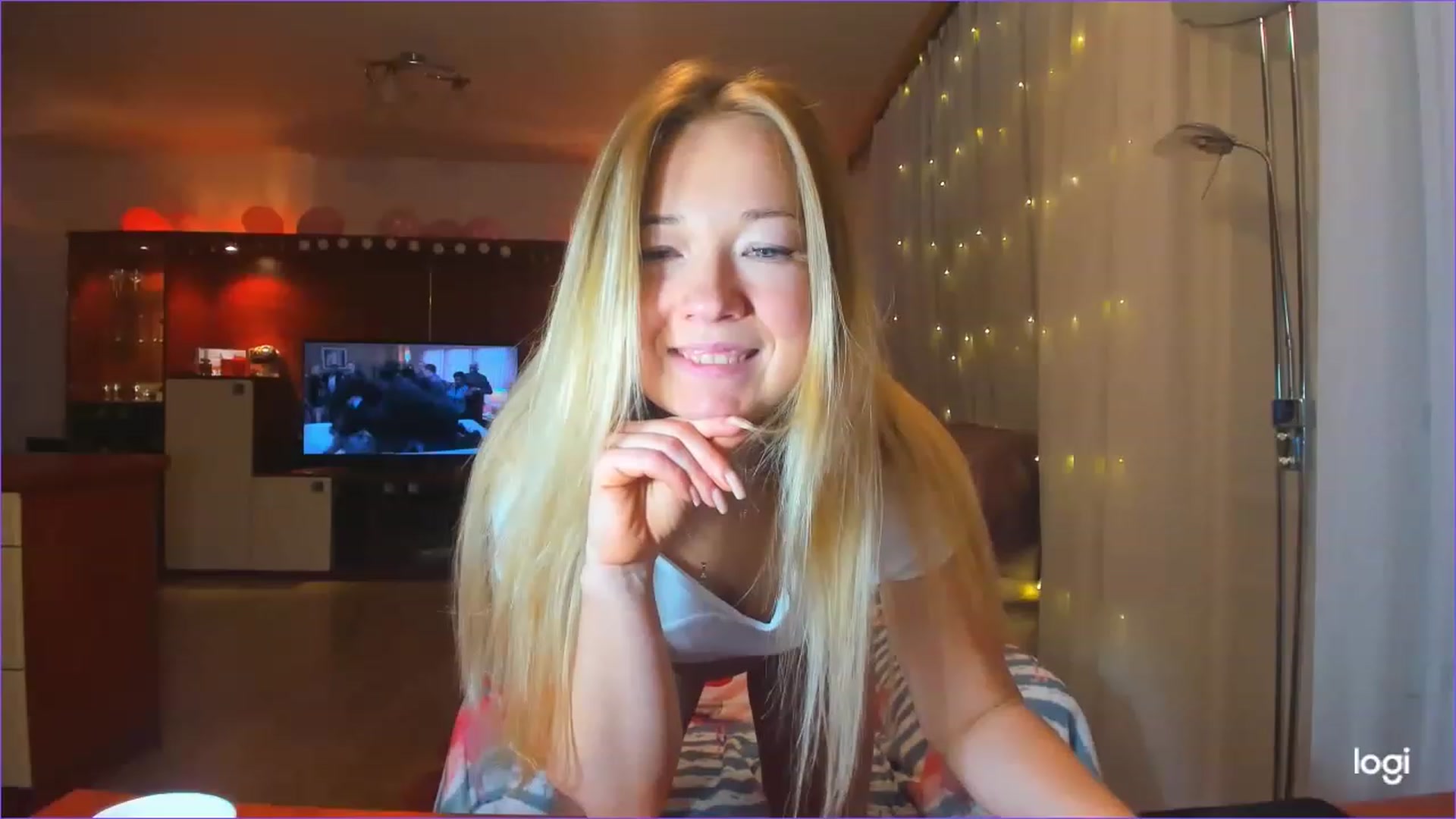 Gallery image thumbnail from FlamingoDream's myfreecams stream on, 02/27/2023, 21:19 image 13 of 20
