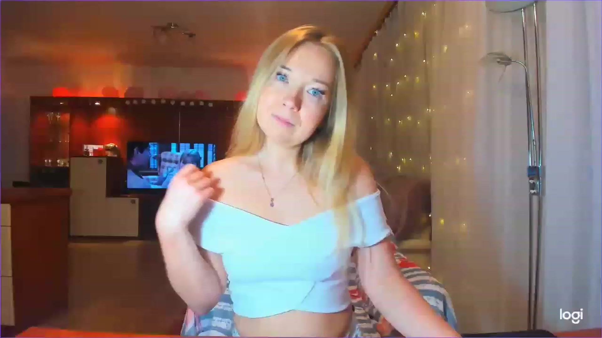 Gallery image thumbnail from FlamingoDream's myfreecams stream on, 02/27/2023, 21:19 image 5 of 20