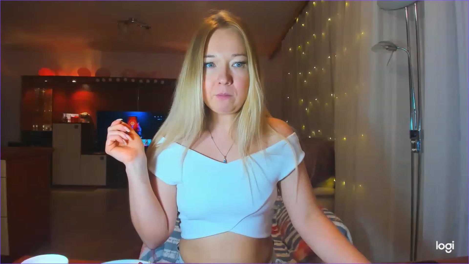 Gallery image thumbnail from FlamingoDream's myfreecams stream on, 02/27/2023, 22:06 image 16 of 20
