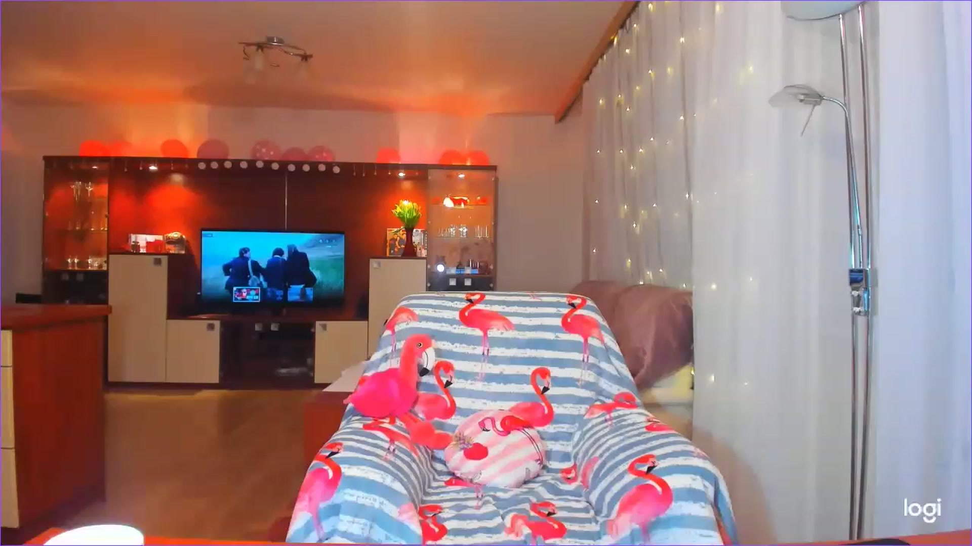 Gallery image thumbnail from FlamingoDream's myfreecams stream on, 02/27/2023, 22:06 image 6 of 20