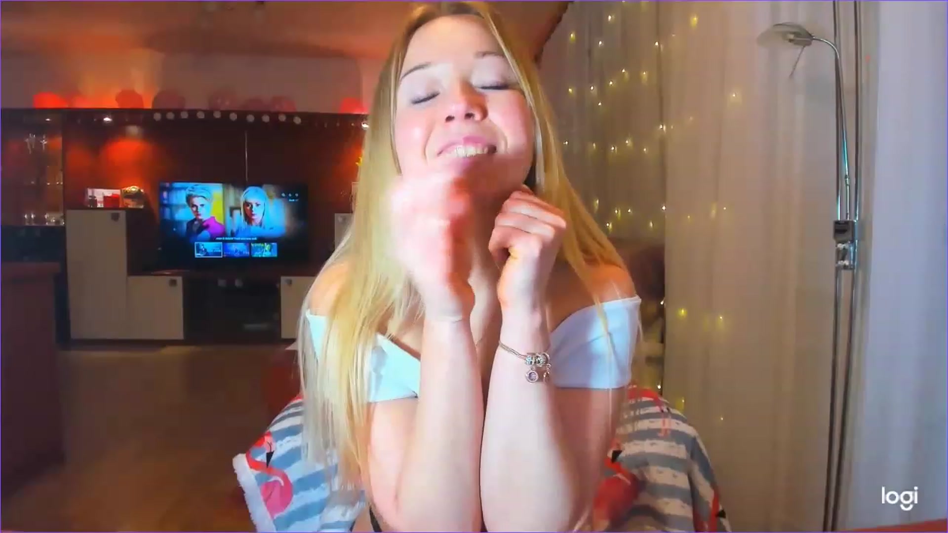 Gallery image thumbnail from FlamingoDream's myfreecams stream on, 02/28/2023, 04:09 image 19 of 20