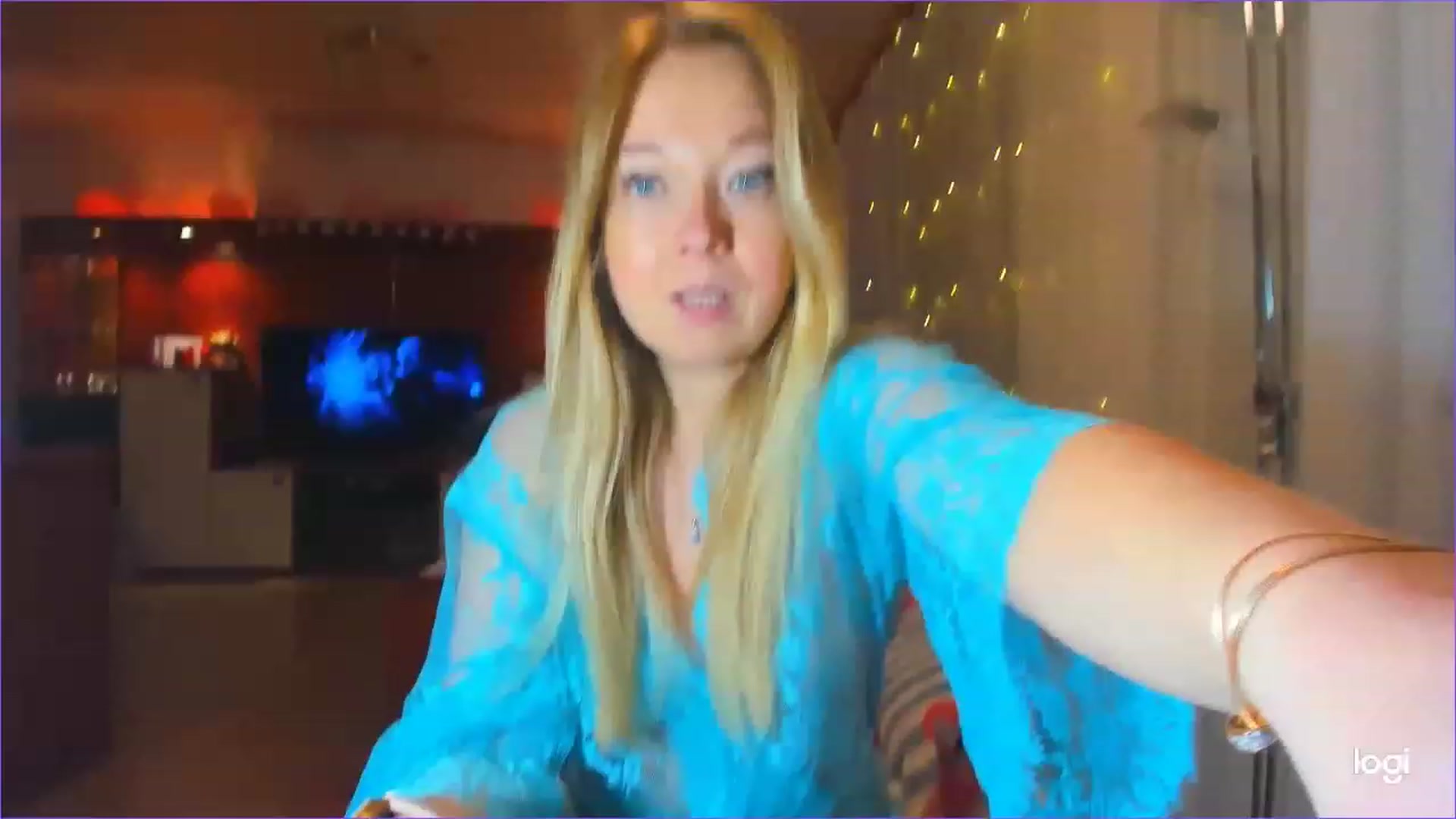 Gallery image thumbnail from FlamingoDream's myfreecams stream on, 03/01/2023, 24:42 image 15 of 20