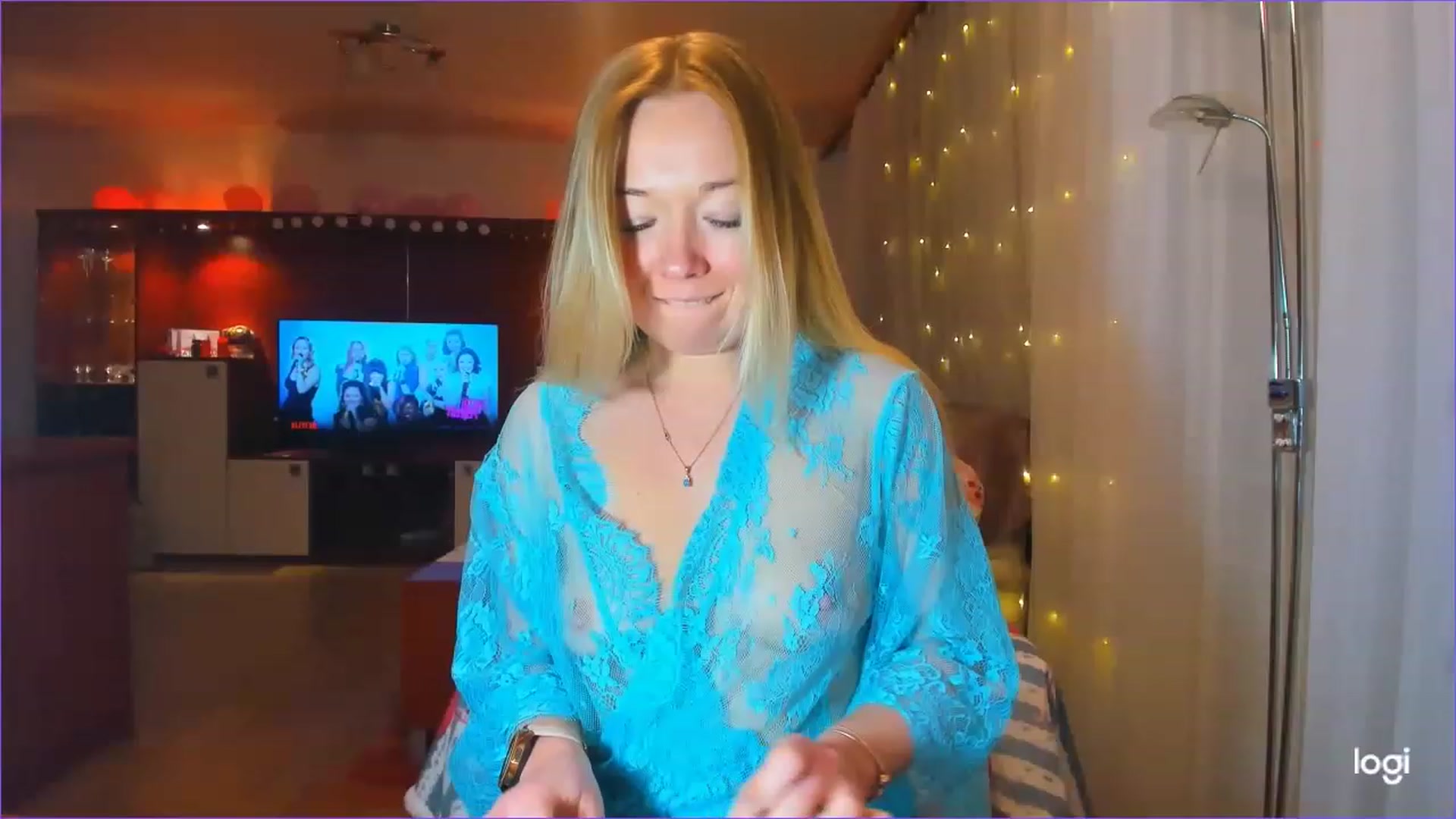 Gallery image thumbnail from FlamingoDream's myfreecams stream on, 03/01/2023, 24:42 image 4 of 20