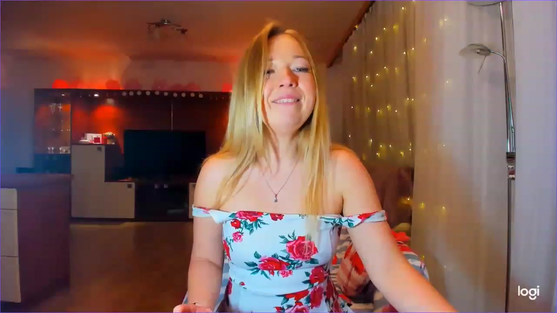 Gallery image thumbnail from FlamingoDream's myfreecams stream on, 03/01/2023, 21:47 image 19 of 20