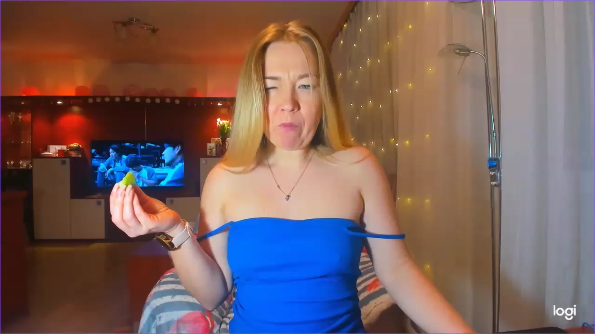 Gallery image thumbnail from FlamingoDream's myfreecams stream on, 03/06/2023, 22:24 image 12 of 20