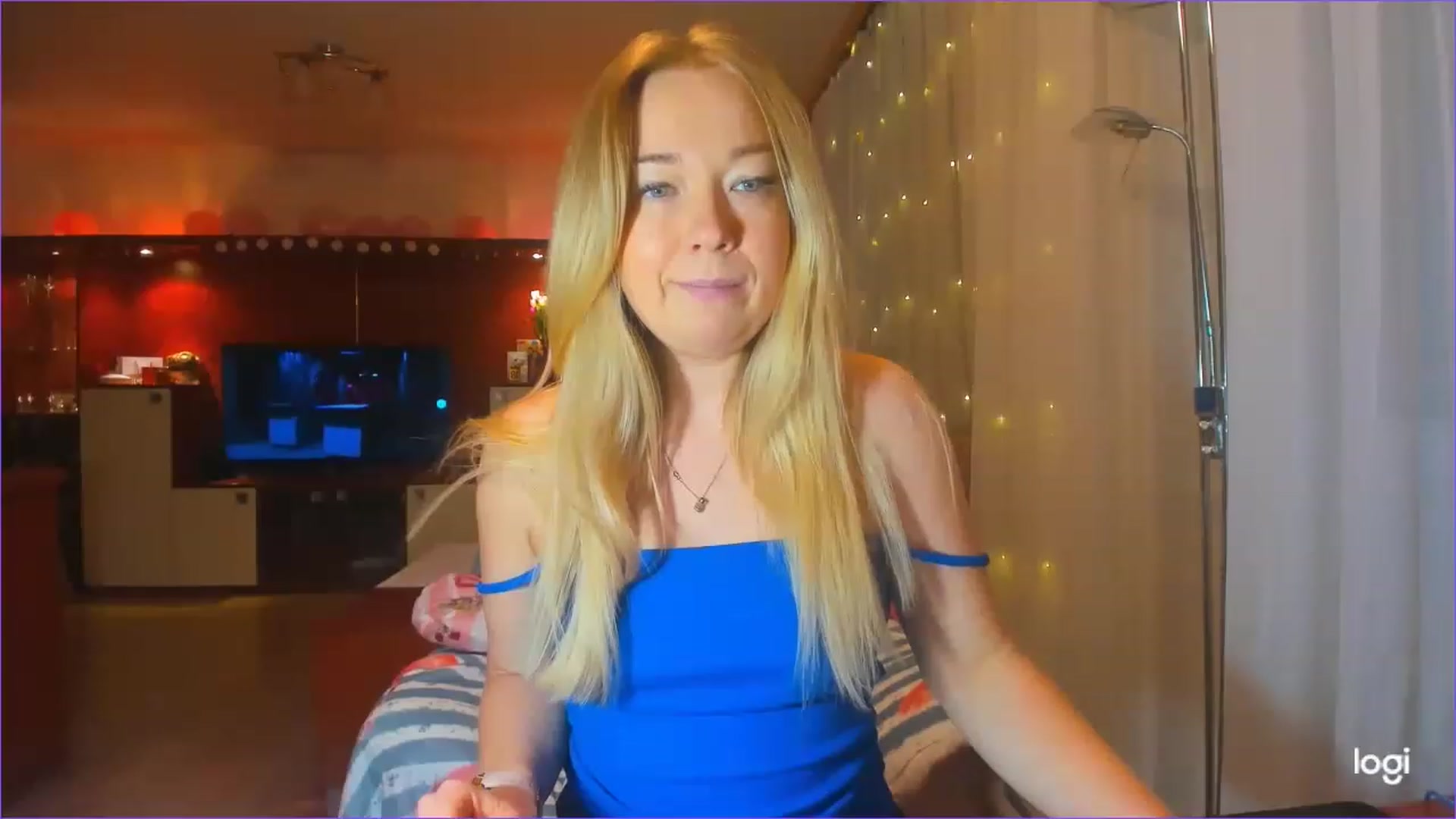 Gallery image thumbnail from FlamingoDream's myfreecams stream on, 03/06/2023, 22:24 image 13 of 20