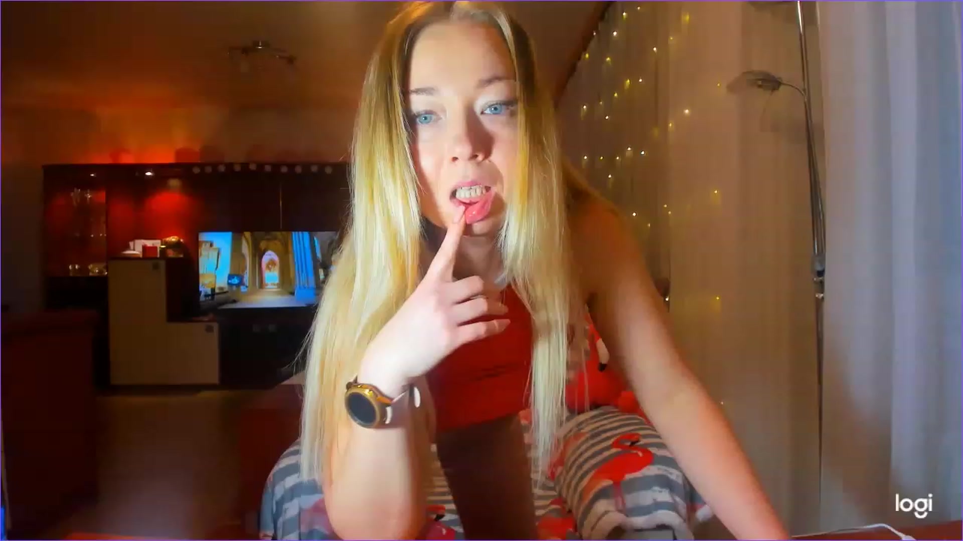 Gallery image thumbnail from FlamingoDream's myfreecams stream on, 03/07/2023, 21:46 image 3 of 20