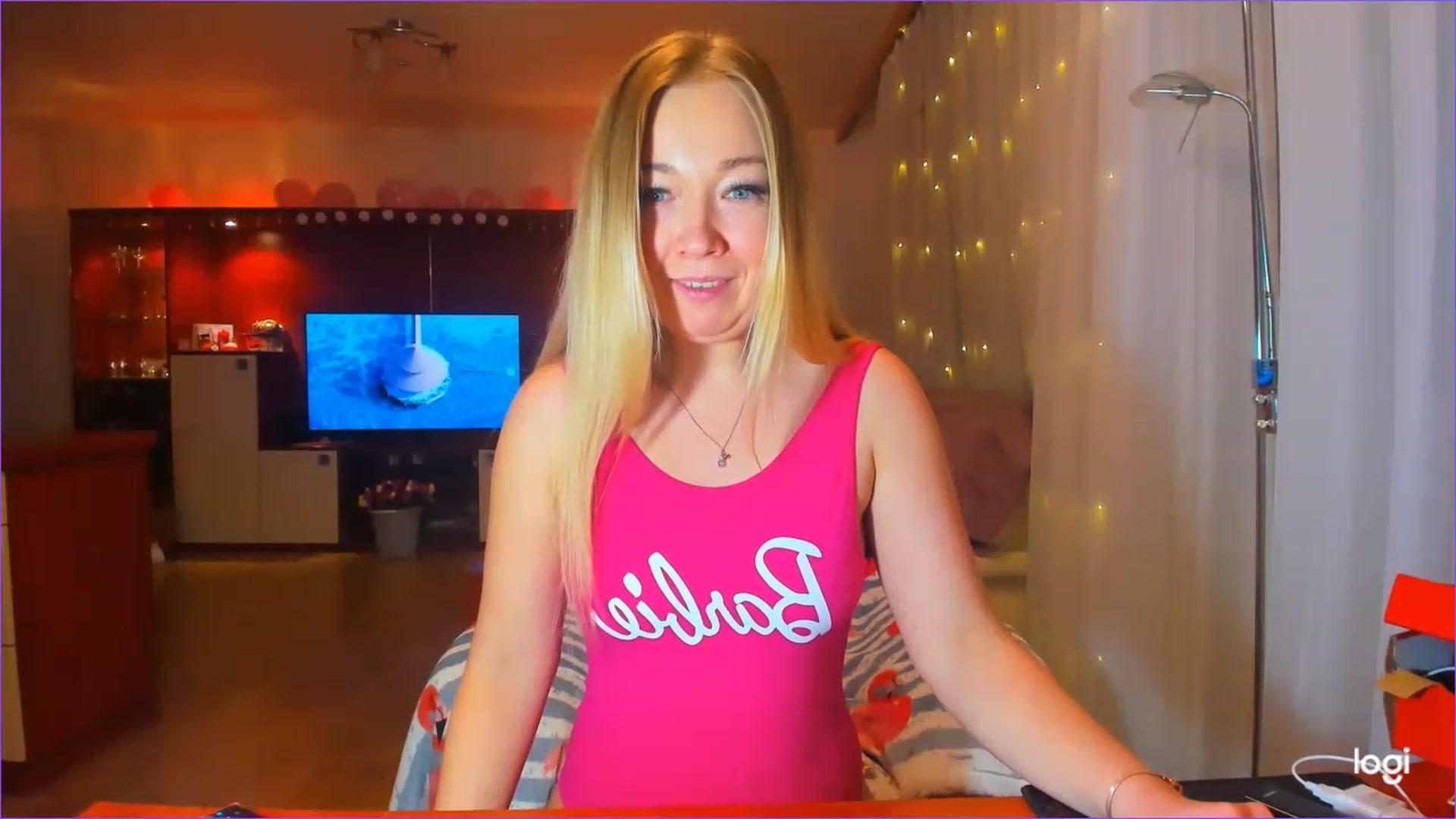 Gallery image thumbnail from FlamingoDream's myfreecams stream on, 03/09/2023, 21:33 image 13 of 20
